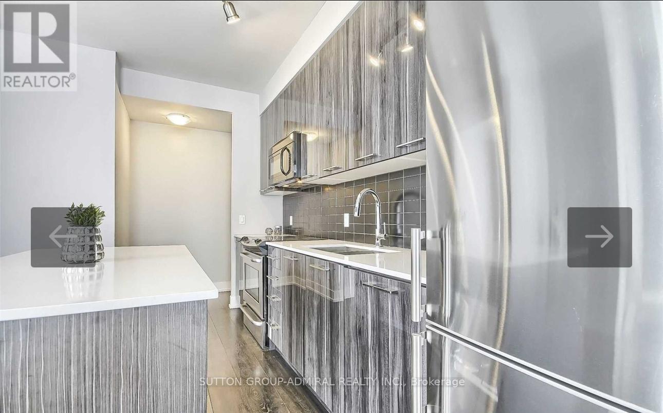 1207 - 9471 Yonge Street, Richmond Hill, Ontario  L4C 0Z5 - Photo 6 - N12696526