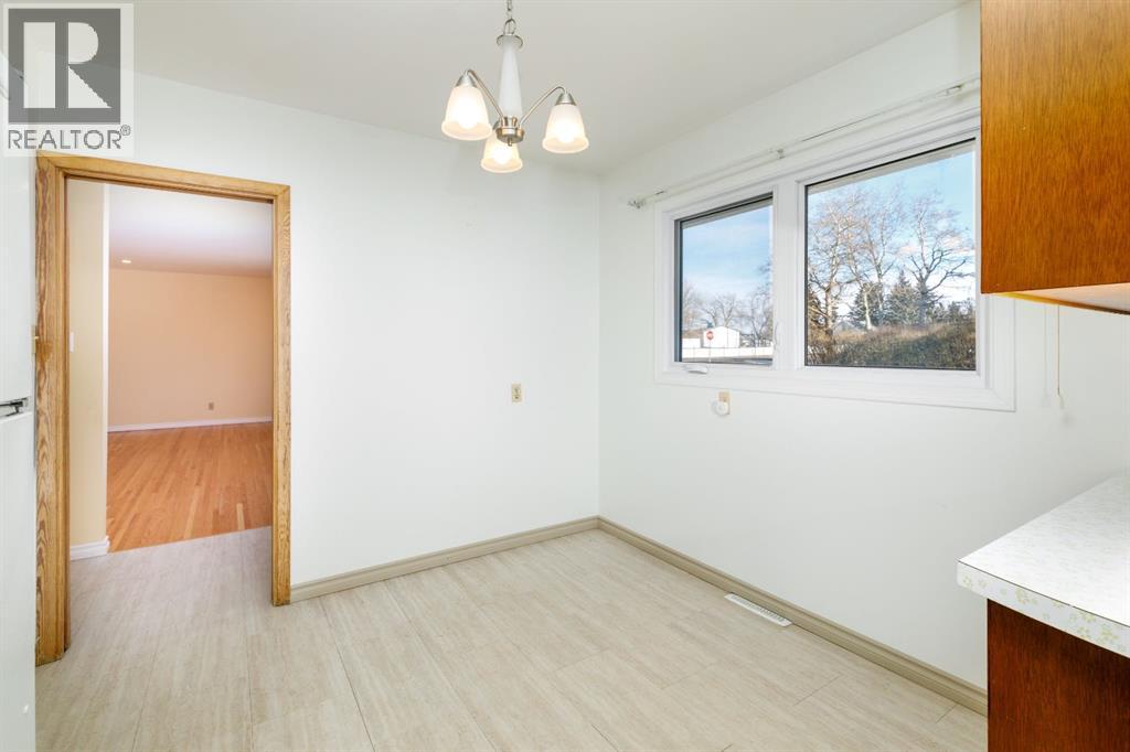 4922 46 Street, Bentley, Alberta  T0C 0J0 - Photo 5 - A2286229