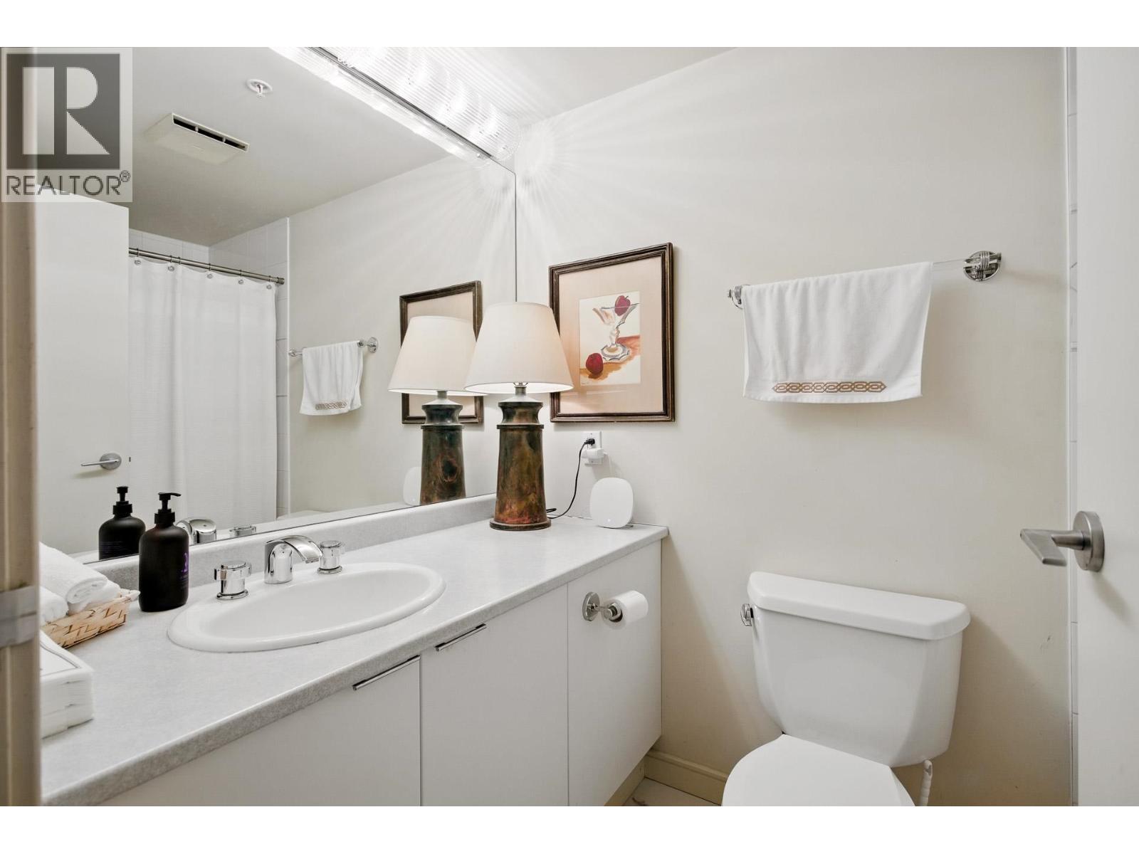 3b 1403 Beach Avenue, Vancouver, British Columbia  V6G 1Y3 - Photo 17 - R3095695