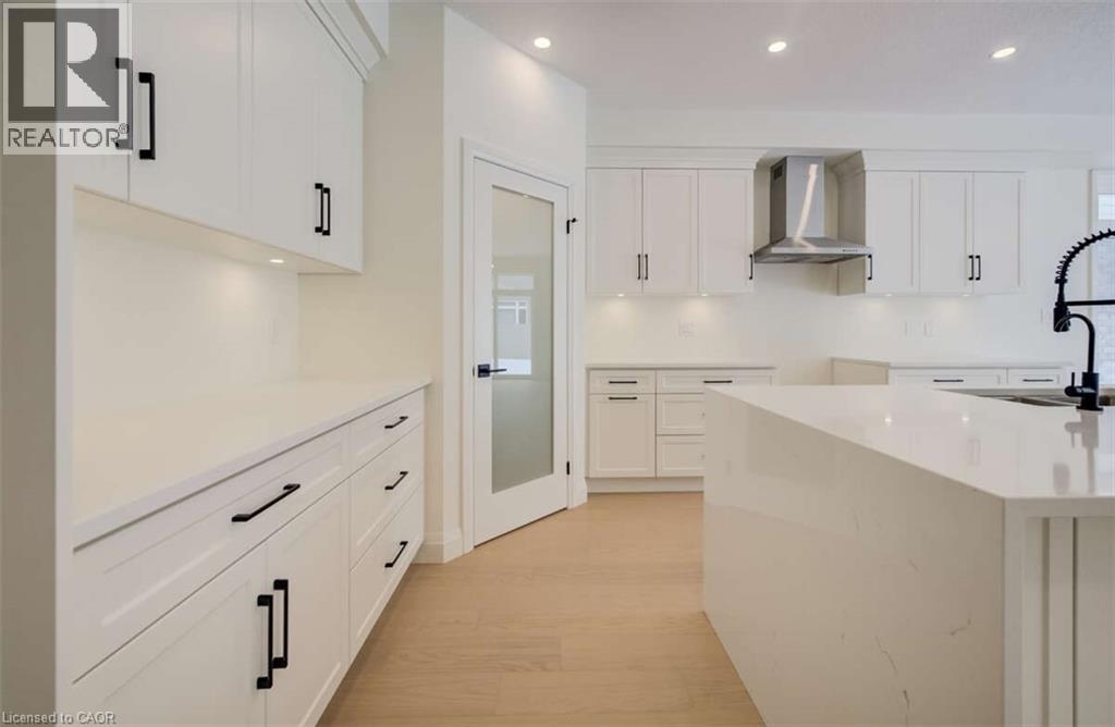 67 Crosswinds Drive, Kitchener, Ontario  N2A 0J9 - Photo 3 - 40809391