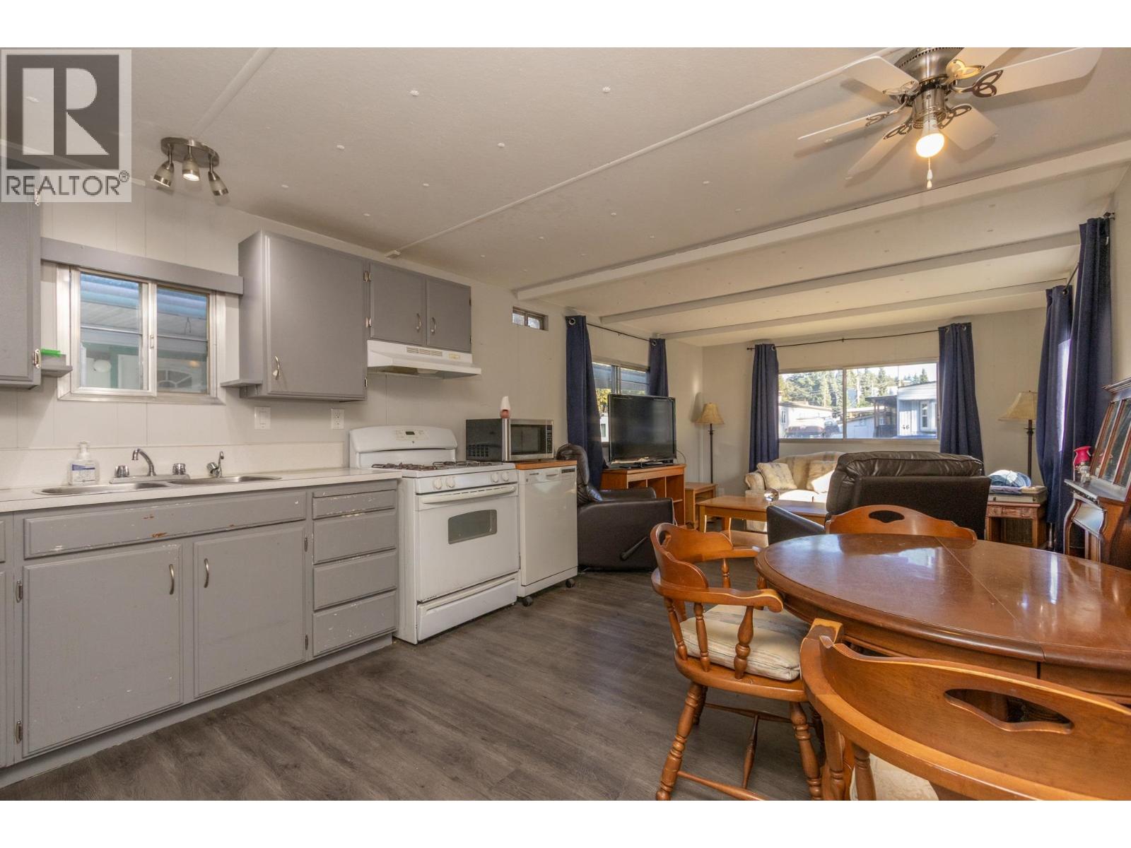 57 21163 Lougheed Highway Highway, Maple Ridge, British Columbia  V2X 2R4 - Photo 8 - R3094625