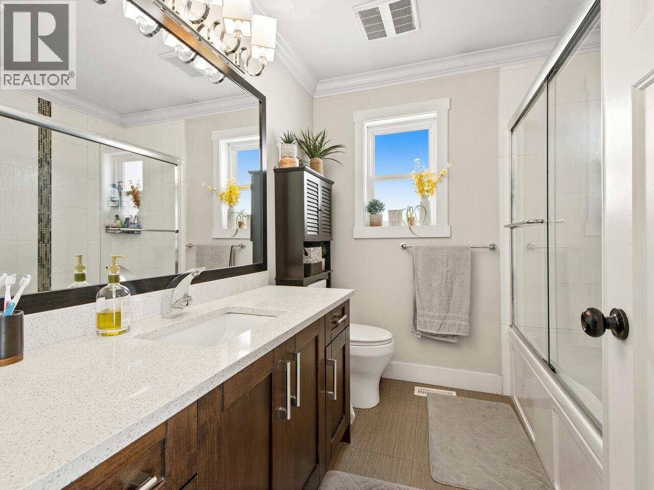 1029 Salter Street, New Westminster, British Columbia  V3M 0H5 - Photo 23 - R3095356