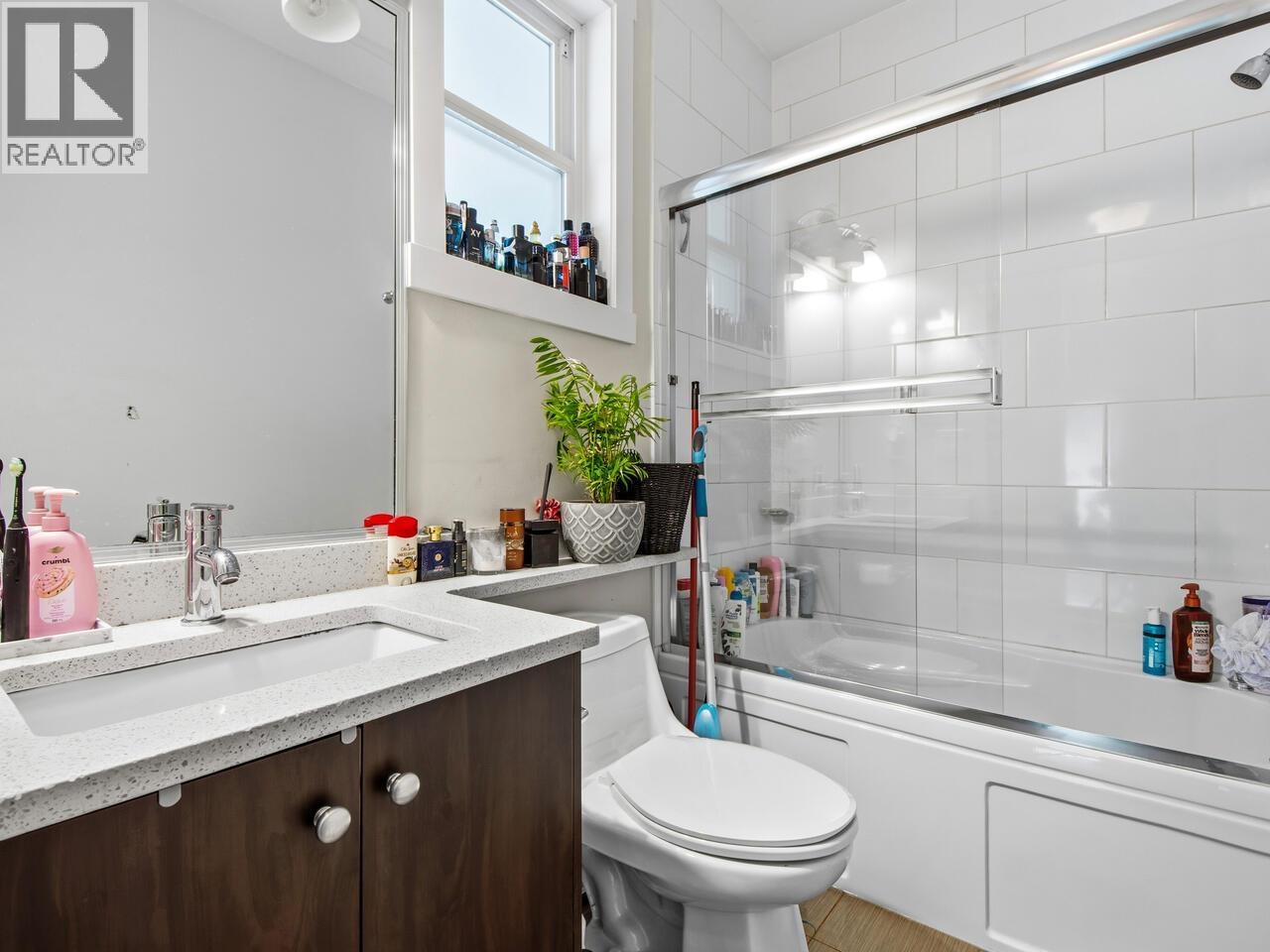 1029 Salter Street, New Westminster, British Columbia  V3M 0H5 - Photo 35 - R3095356