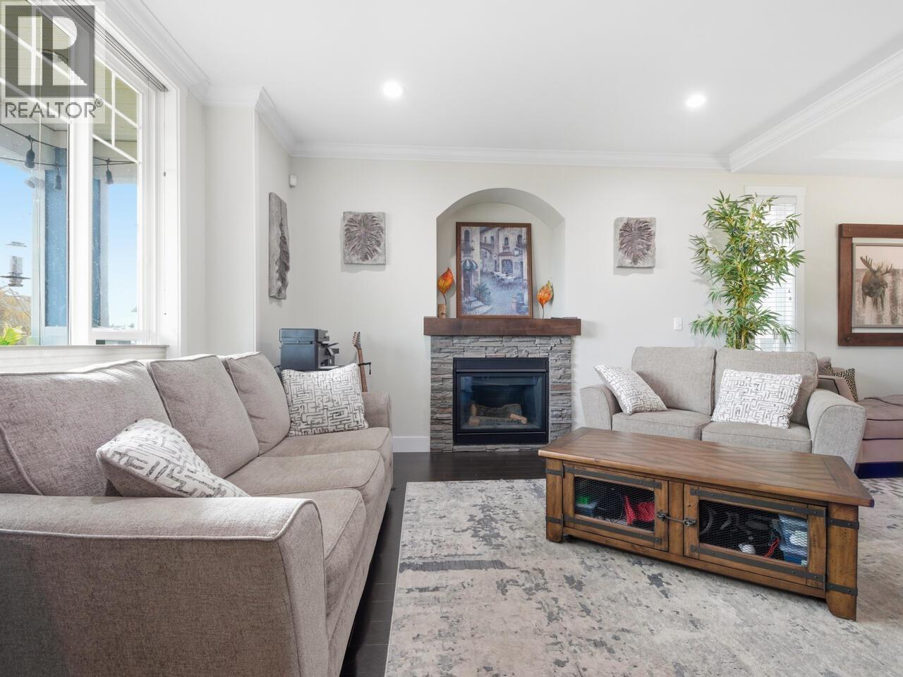 1029 Salter Street, New Westminster, British Columbia  V3M 0H5 - Photo 4 - R3095356