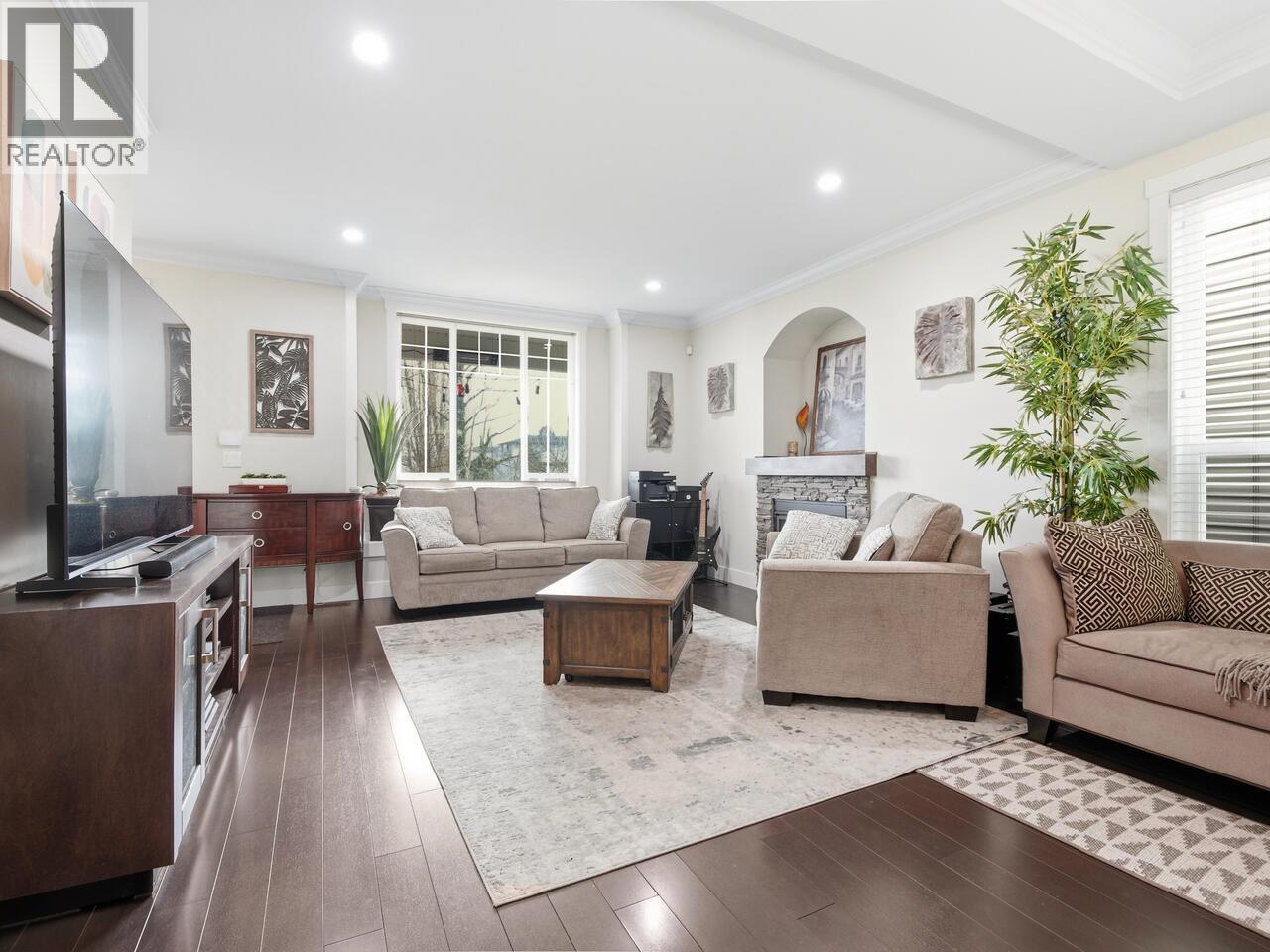 1029 Salter Street, New Westminster, British Columbia  V3M 0H5 - Photo 6 - R3095356