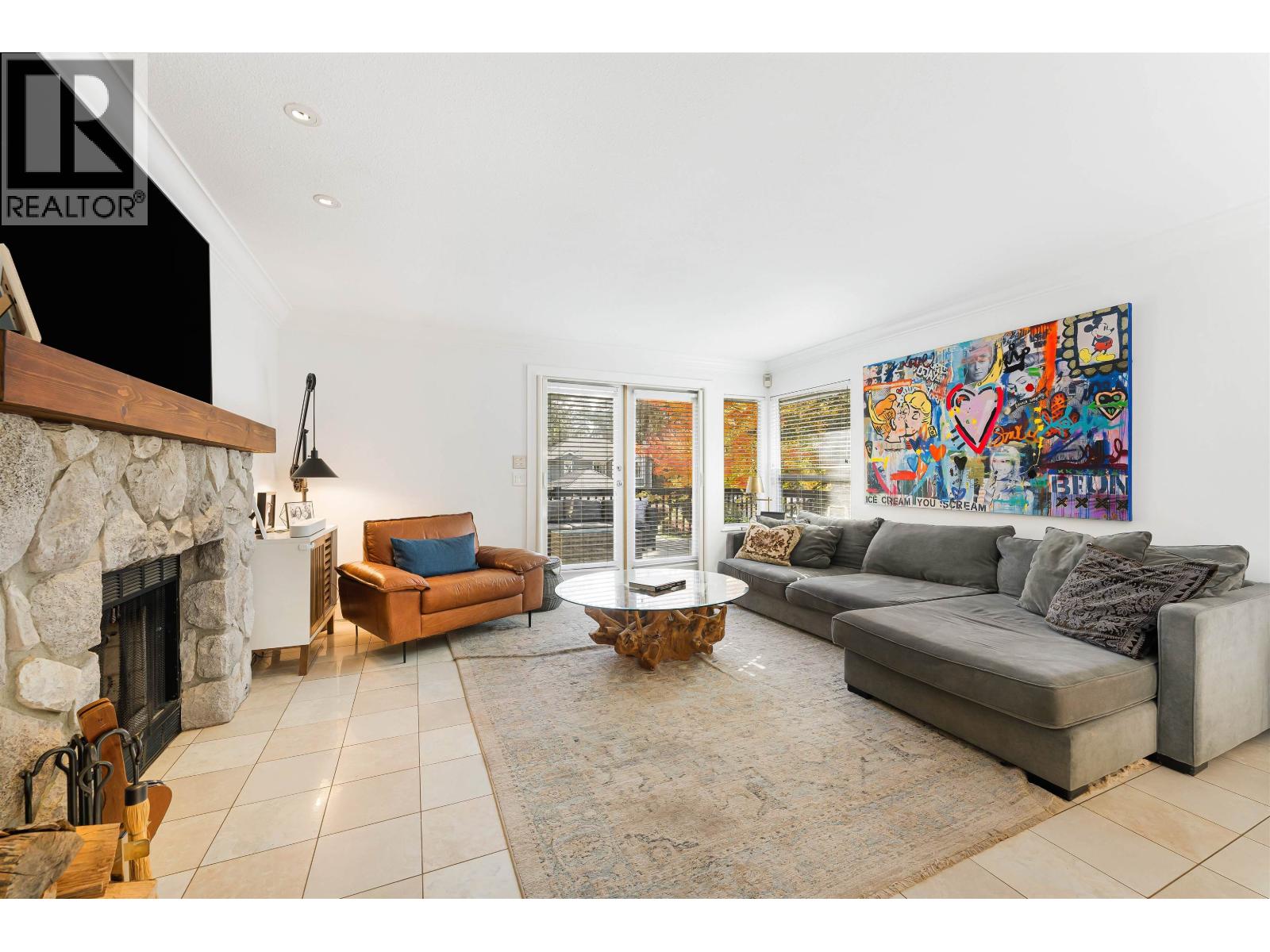 3968 Frames Place, North Vancouver, British Columbia  V7G 2M4 - Photo 3 - R3095666