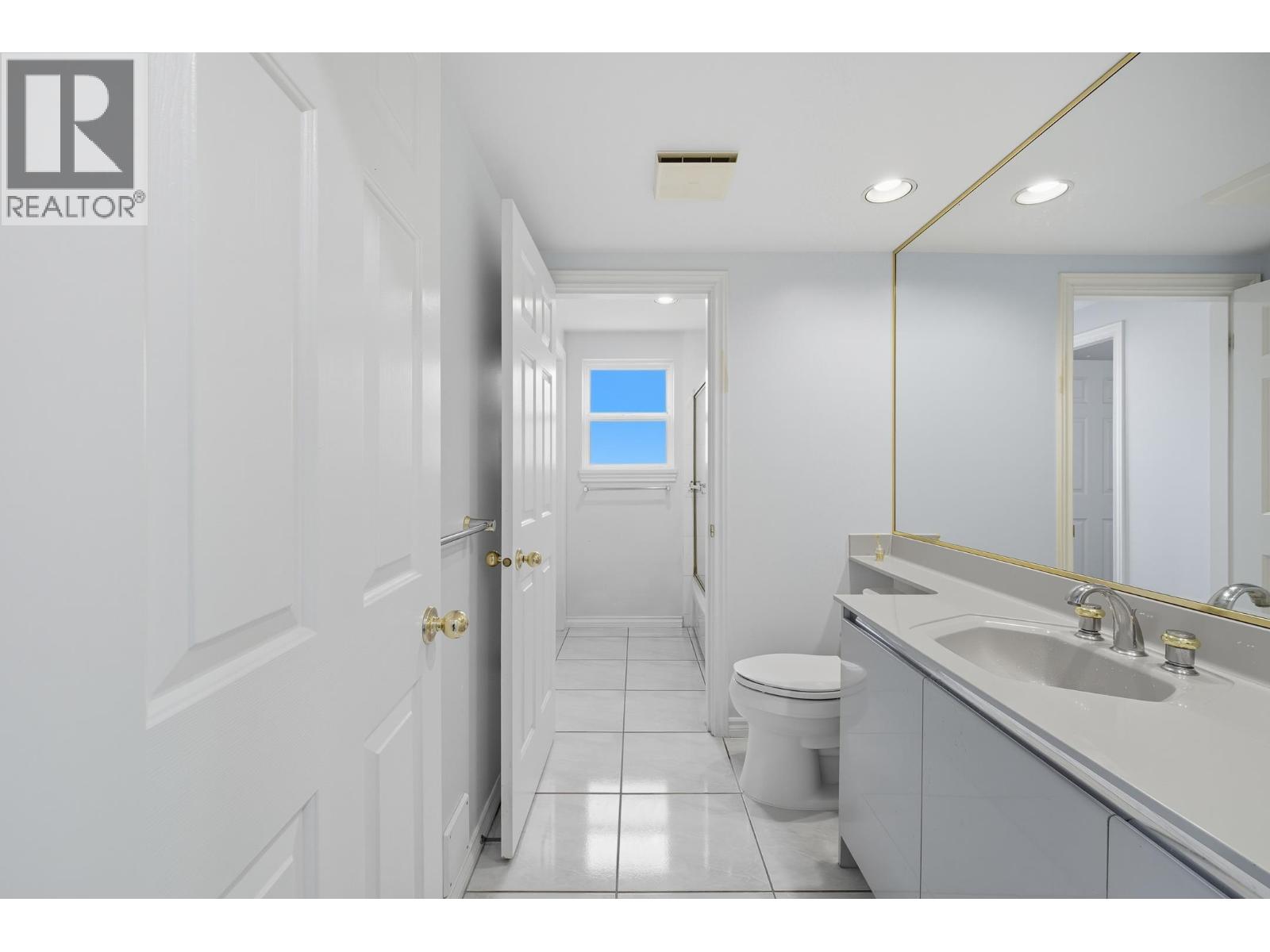 12631 Cameron Drive, Richmond, British Columbia  V6V 2T6 - Photo 11 - R3095667