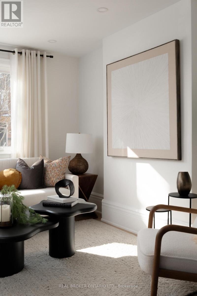 157 Lippincott Street, Toronto, Ontario  M5S 2P3 - Photo 4 - C12841798