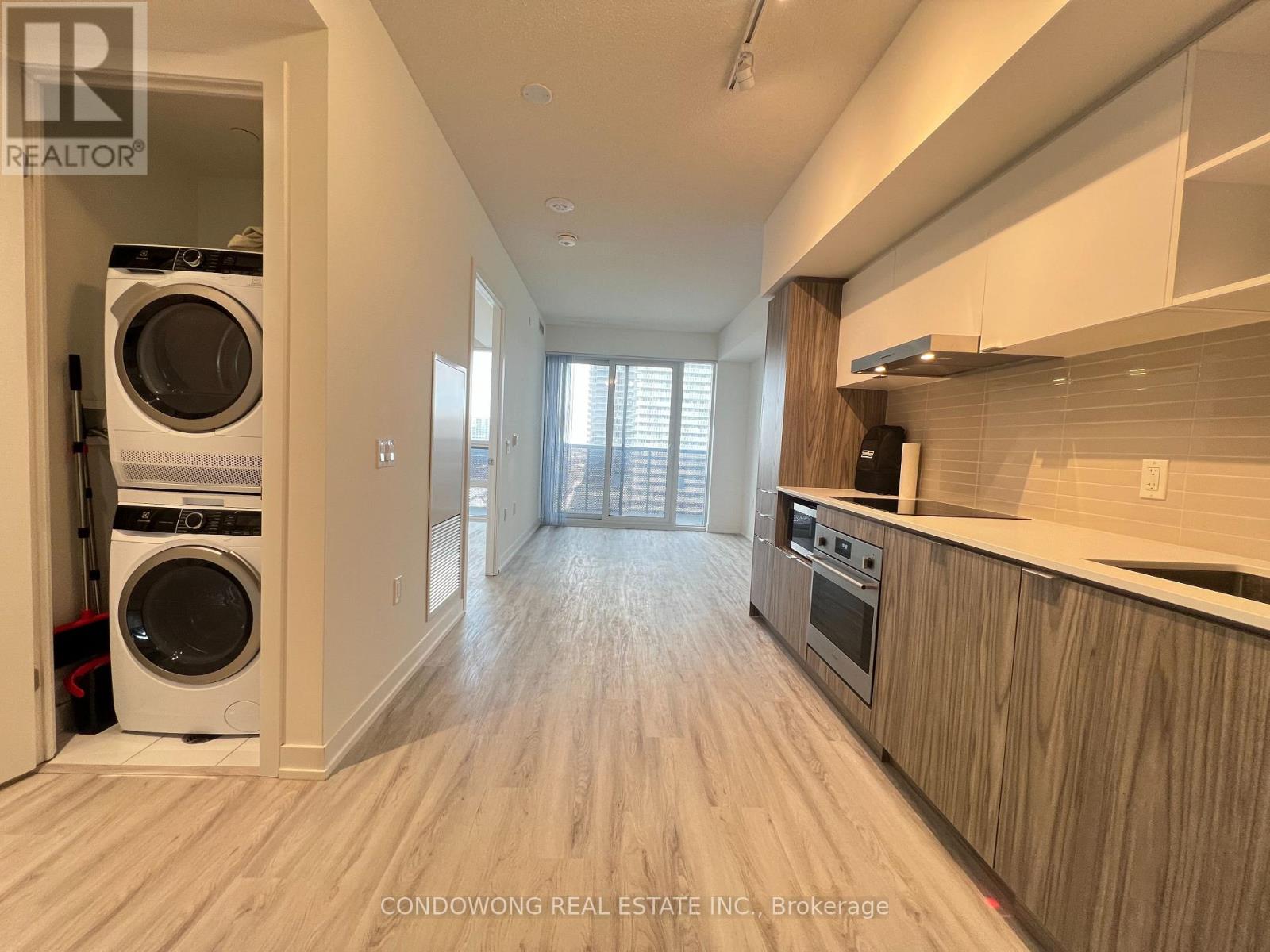 2106 - 55 Cooper Street, Toronto, Ontario  M5E 0G1 - Photo 2 - C12773428