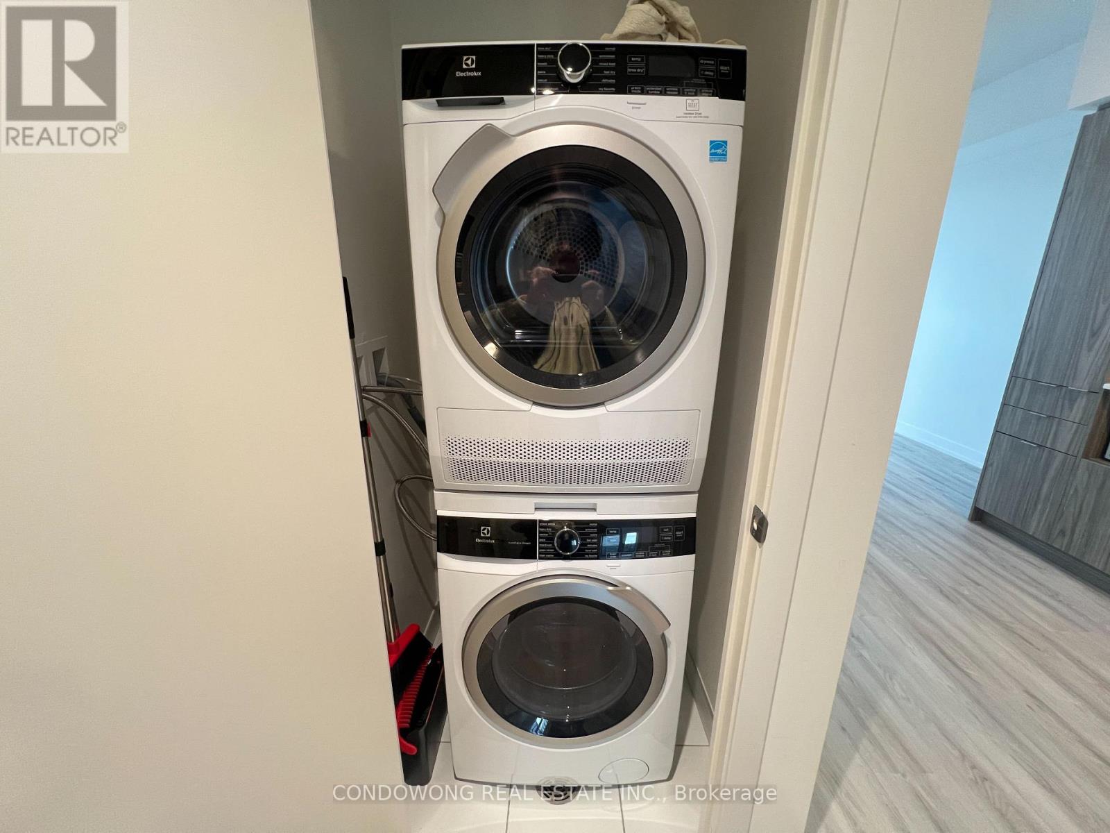 2106 - 55 Cooper Street, Toronto, Ontario  M5E 0G1 - Photo 12 - C12773428