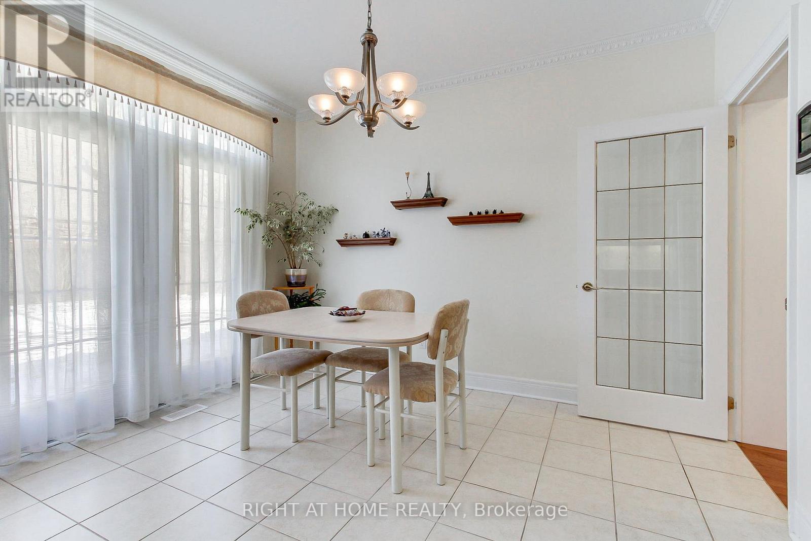 8 Sweet Anna Court, Vaughan, Ontario  L6A 4E3 - Photo 14 - N12839966