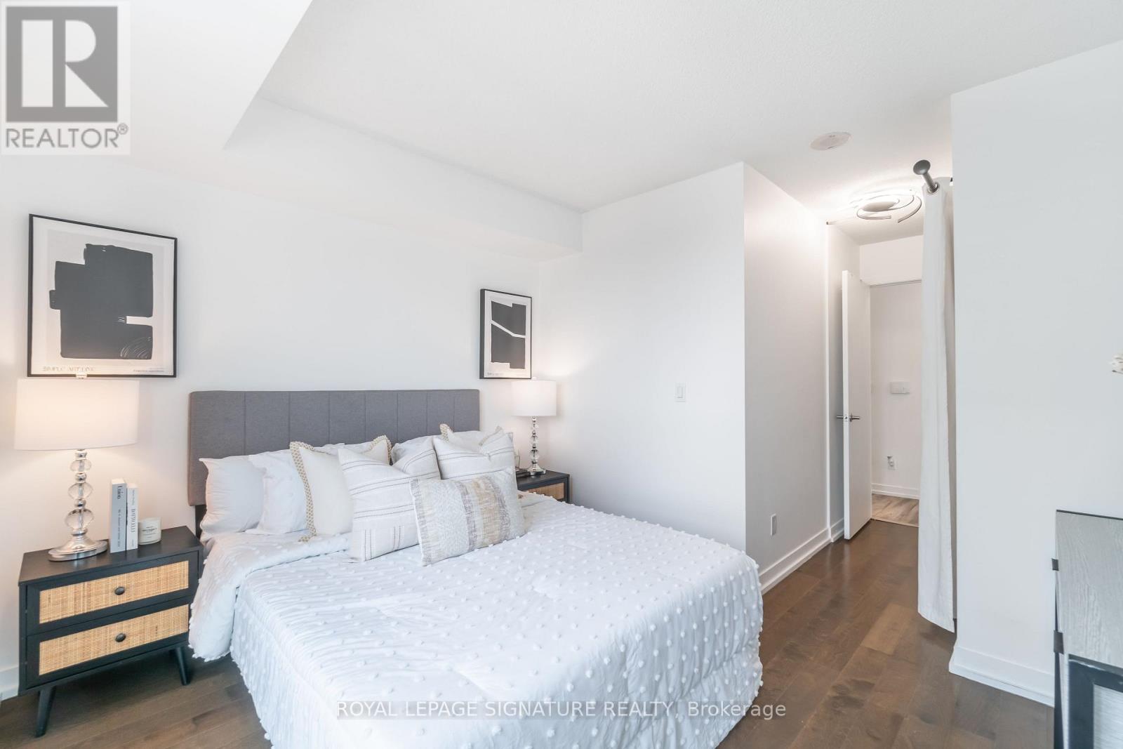 1612 - 155 Legion Road N, Toronto, Ontario  M8Y 0A7 - Photo 9 - W12835878