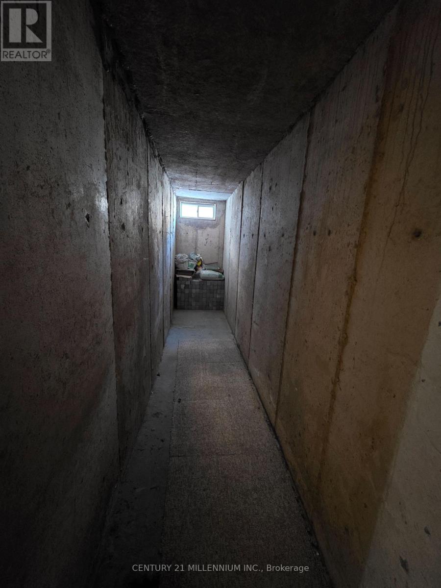Bsmt - 30 Wexford Road, Brampton, Ontario  L6Z 2W3 - Photo 28 - W12841692
