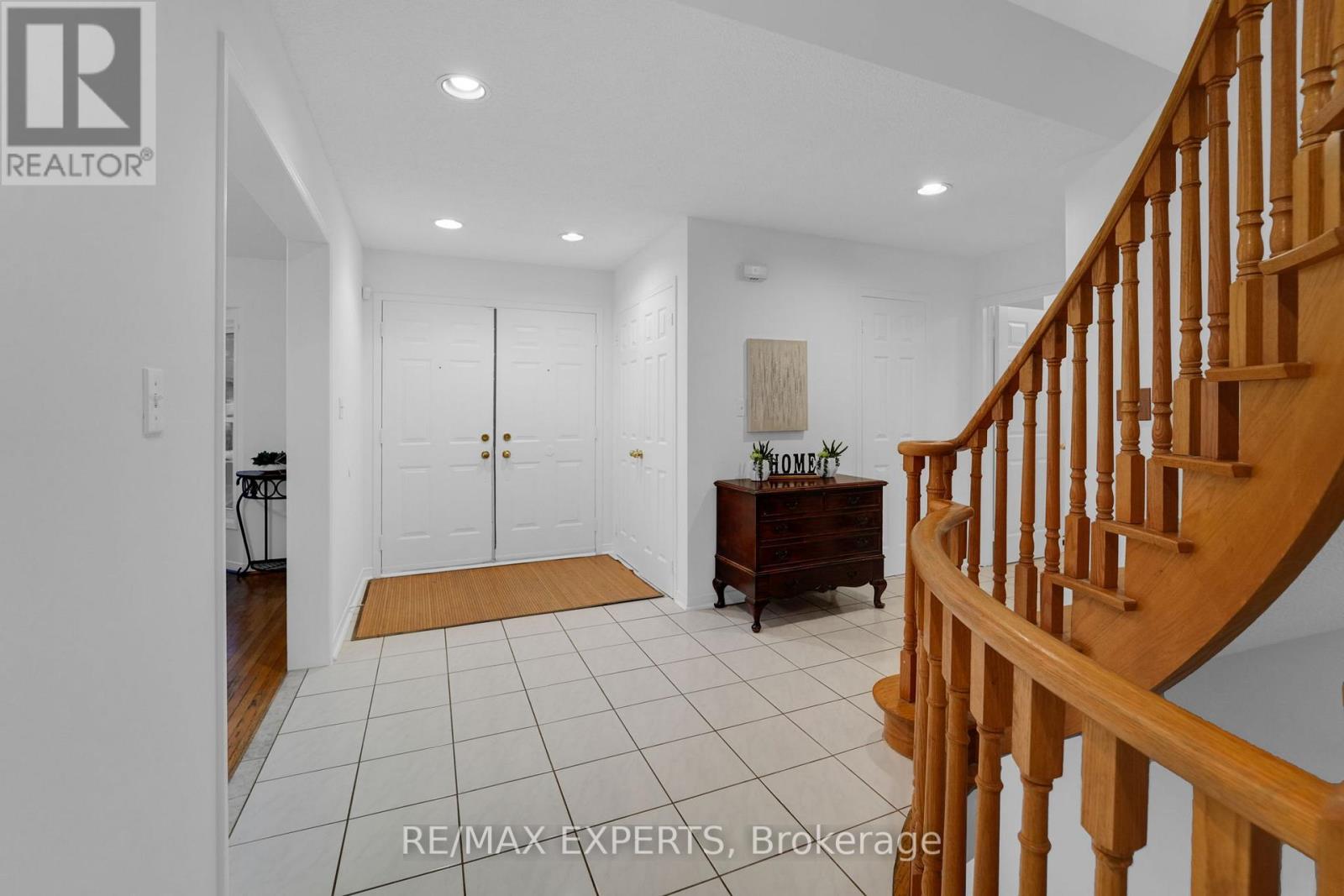 62 Luba Avenue, Richmond Hill, Ontario  L4S 1G6 - Photo 5 - N12841790