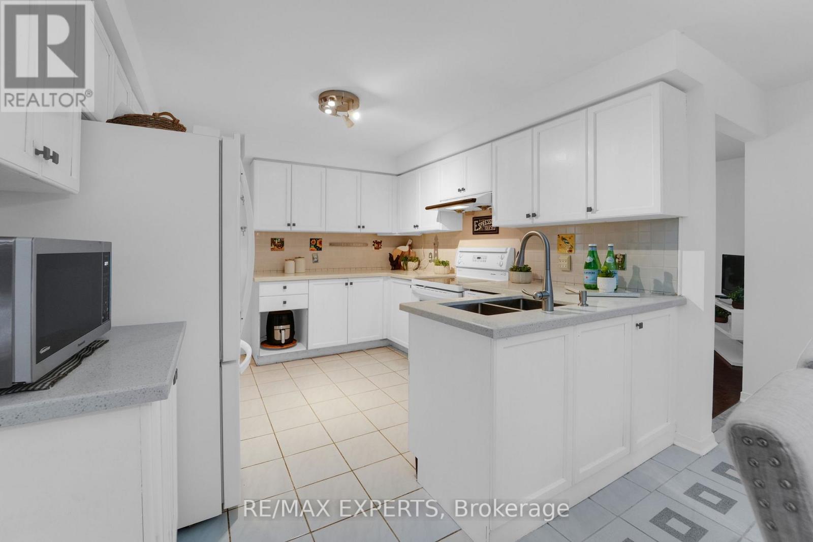 62 Luba Avenue, Richmond Hill, Ontario  L4S 1G6 - Photo 9 - N12841790