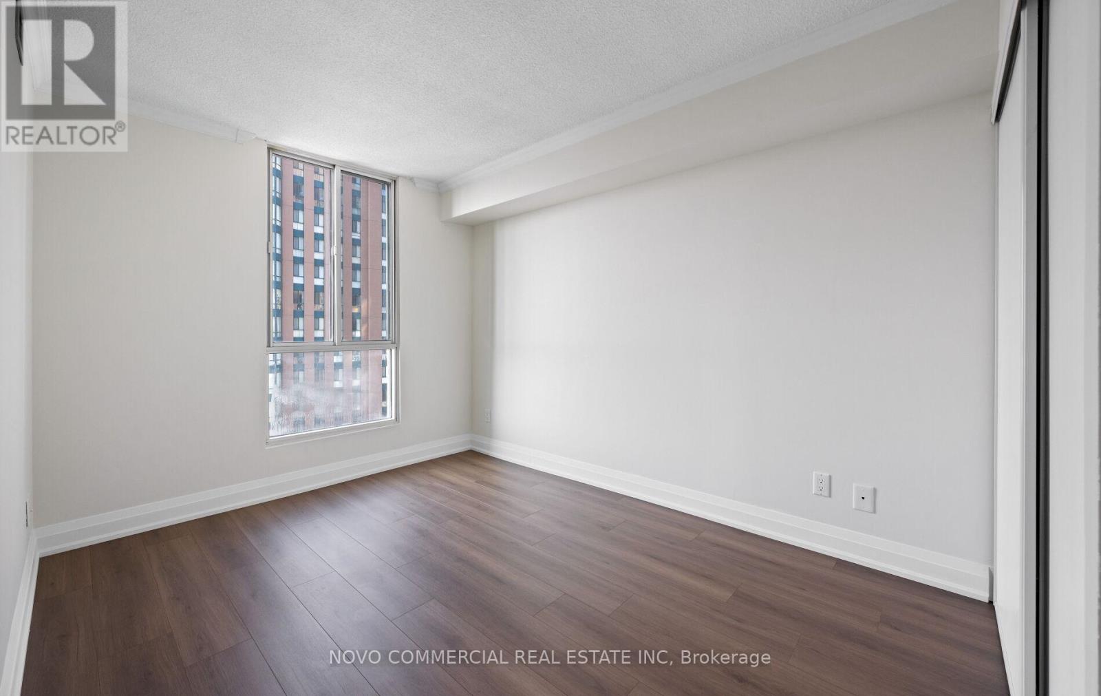 1216 - 145 Hillcrest Avenue, Mississauga, Ontario  L5B 3Z1 - Photo 13 - W12841800