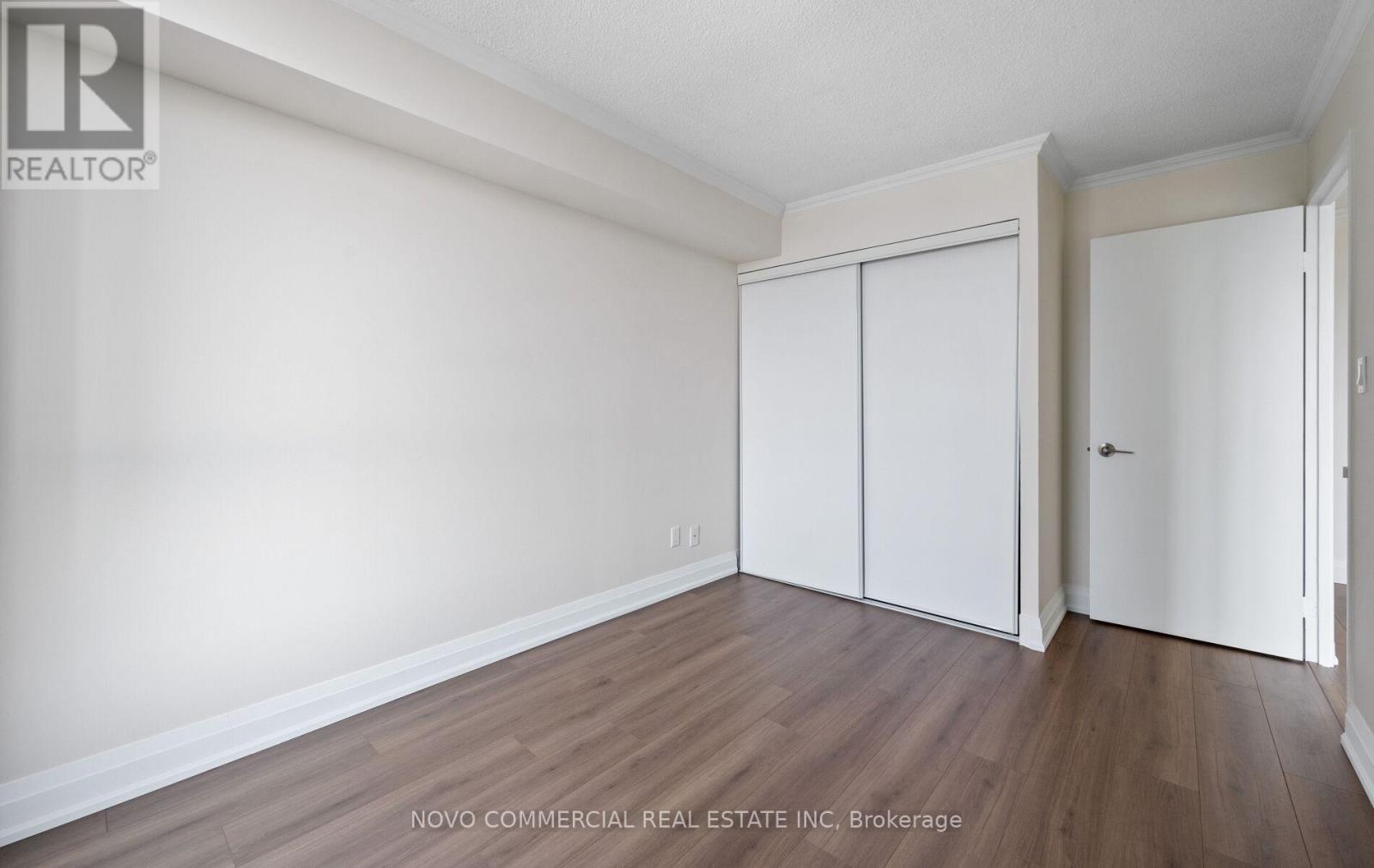 1216 - 145 Hillcrest Avenue, Mississauga, Ontario  L5B 3Z1 - Photo 14 - W12841800