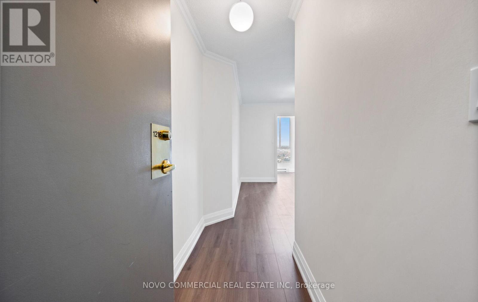 1216 - 145 Hillcrest Avenue, Mississauga, Ontario  L5B 3Z1 - Photo 6 - W12841800