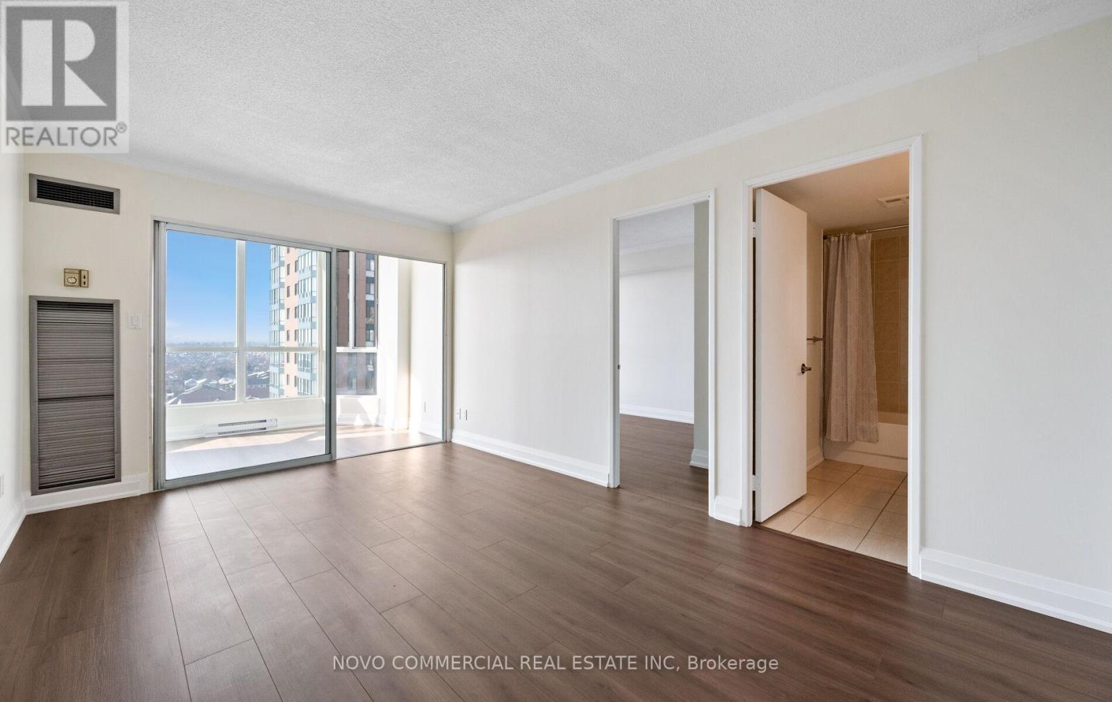 1216 - 145 Hillcrest Avenue, Mississauga, Ontario  L5B 3Z1 - Photo 9 - W12841800