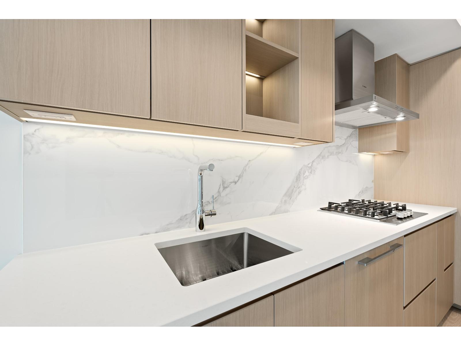 1208 13778 100 Avenue, Surrey, British Columbia  V3T 0V3 - Photo 5 - R3095333