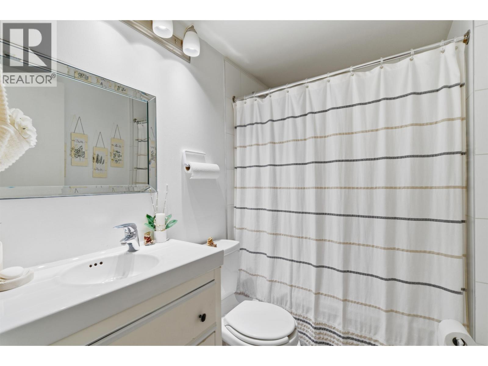 109 1033 St. Georges Avenue, North Vancouver, British Columbia  V7L 3H5 - Photo 9 - R3095338