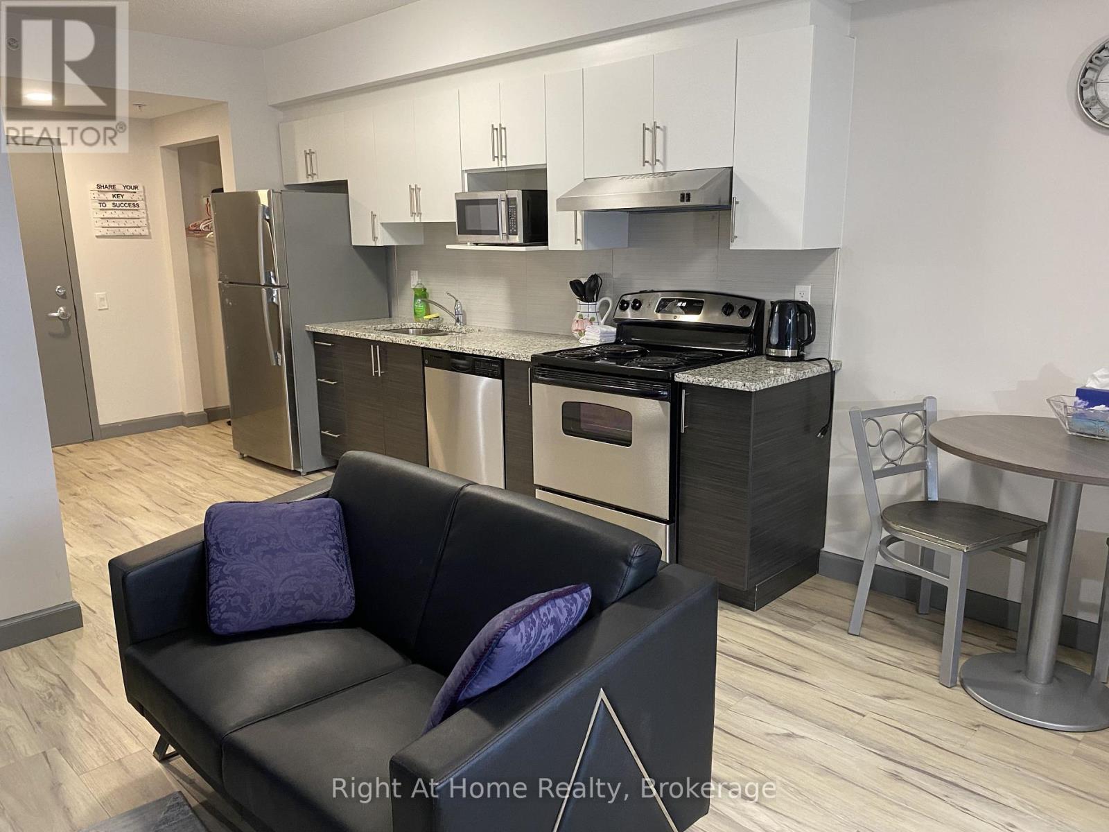 1710 - 258a Sunview Street, Waterloo, Ontario  N2L 3V9 - Photo 17 - X12841876