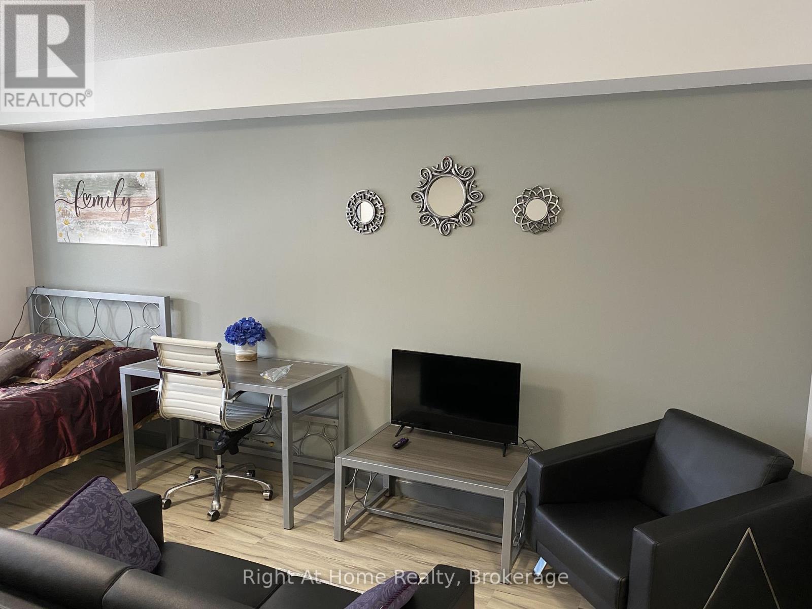 1710 - 258a Sunview Street, Waterloo, Ontario  N2L 3V9 - Photo 5 - X12841876