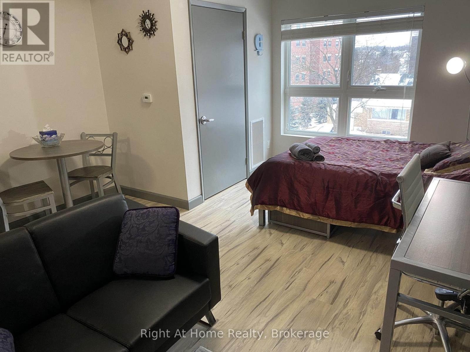 1710 - 258a Sunview Street, Waterloo, Ontario  N2L 3V9 - Photo 8 - X12841876