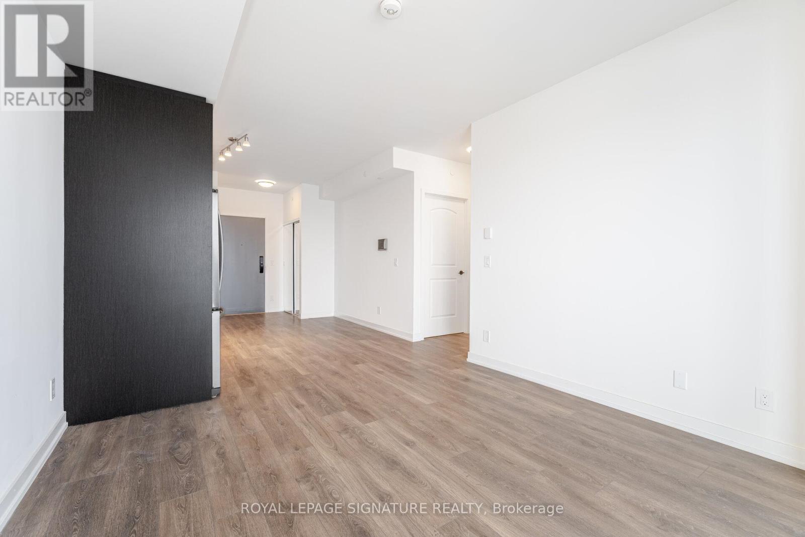 801 - 345 Wheat Boom Drive, Oakville, Ontario  L6H 7X4 - Photo 11 - W12839574