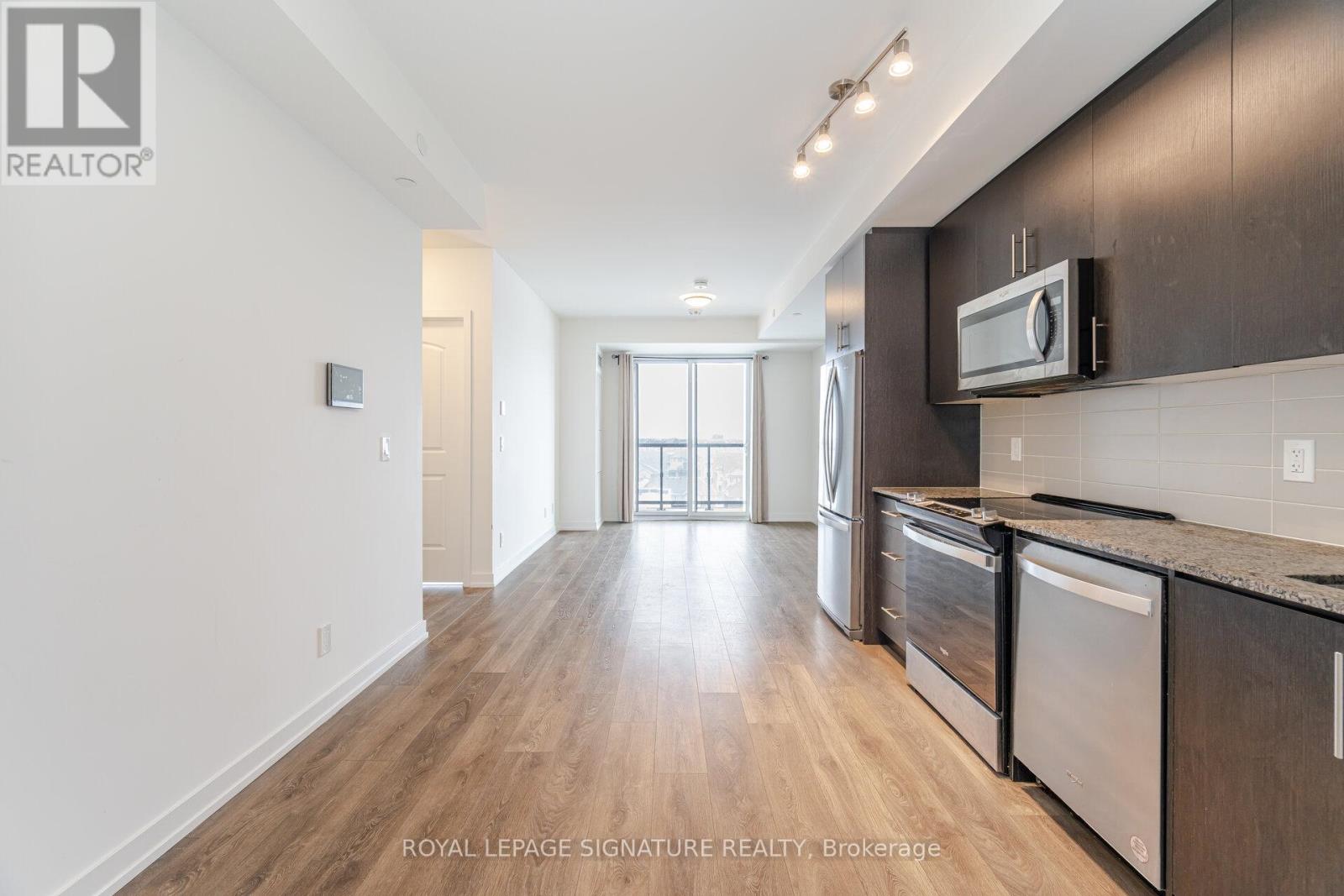 801 - 345 Wheat Boom Drive, Oakville, Ontario  L6H 7X4 - Photo 2 - W12839574