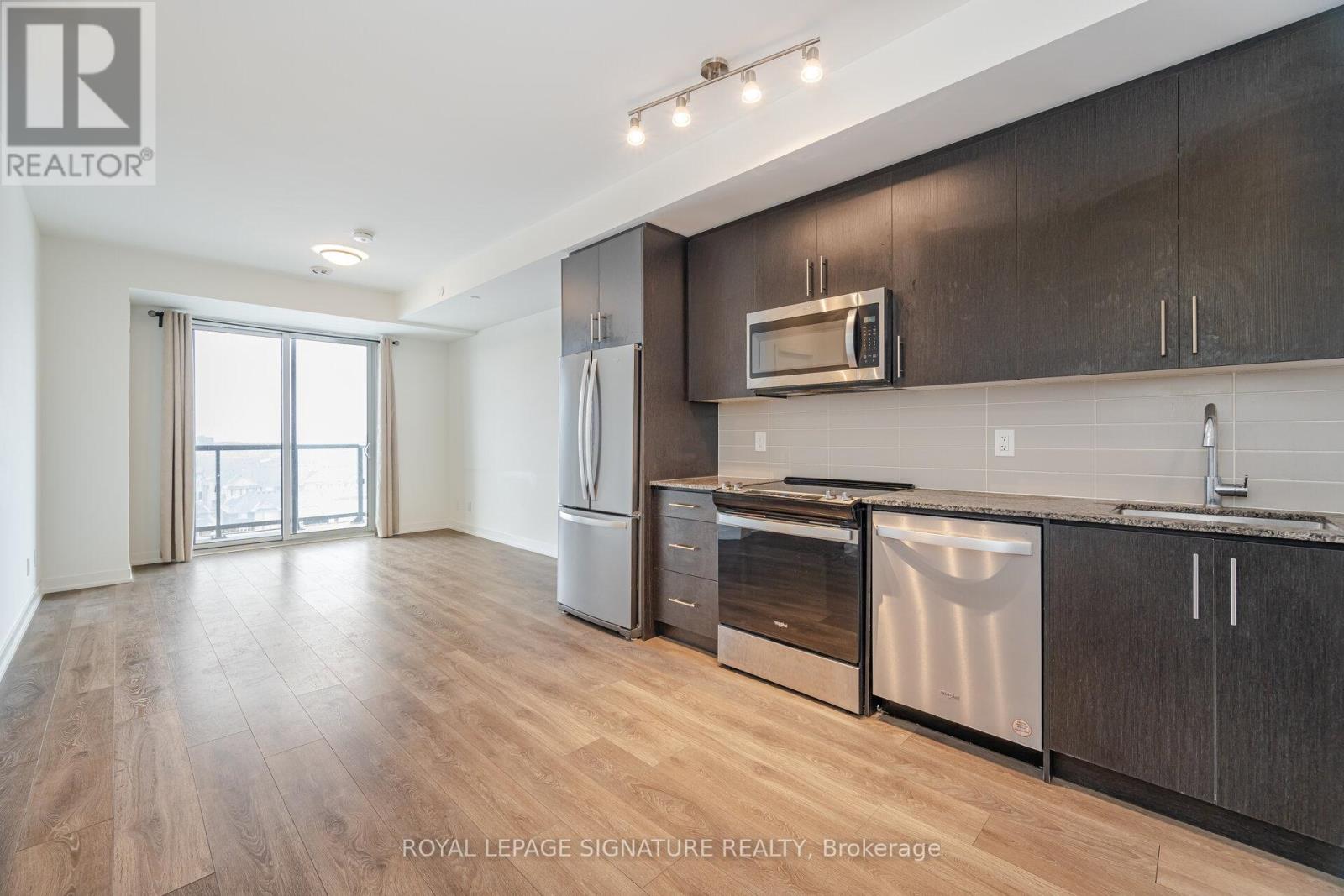 801 - 345 Wheat Boom Drive, Oakville, Ontario  L6H 7X4 - Photo 7 - W12839574