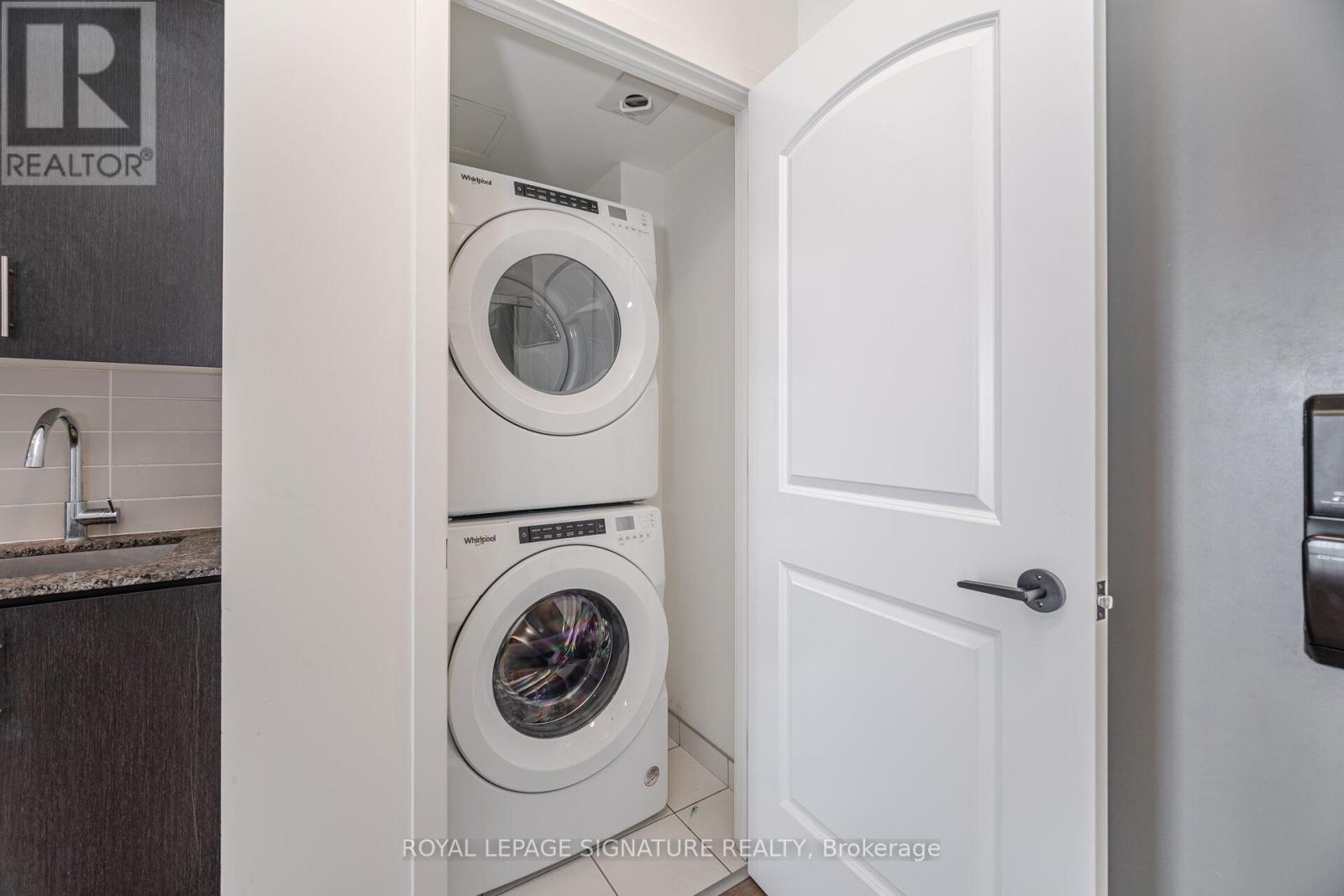 801 - 345 Wheat Boom Drive, Oakville, Ontario  L6H 7X4 - Photo 18 - W12839574