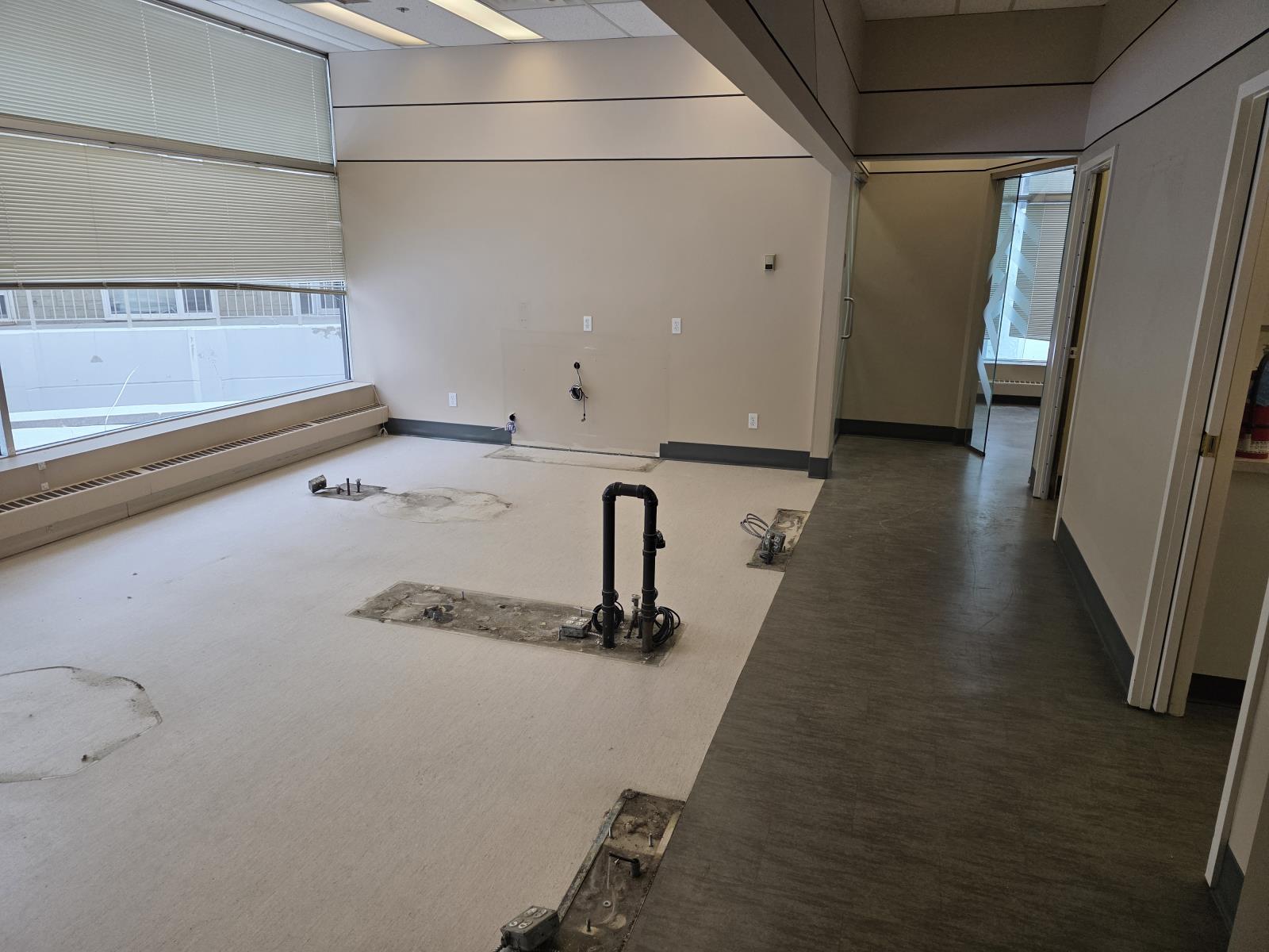 10050  112 Street, Edmonton, Alberta  T5K 2J1 - Photo 2 - 44223086