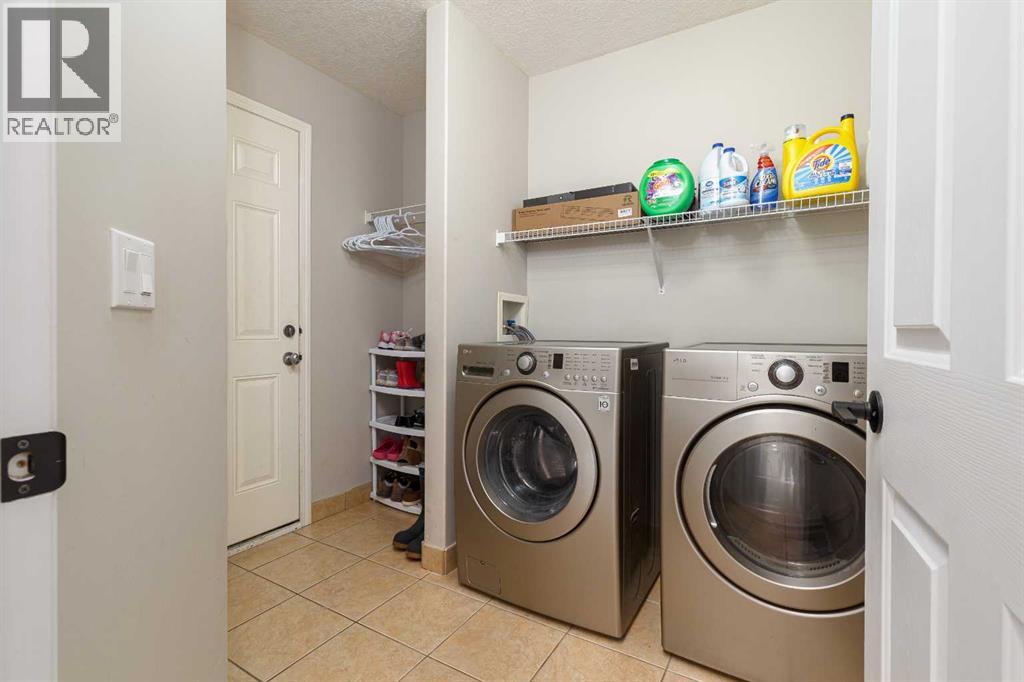 86 Cougarstone Court Sw, Calgary, Alberta  T3H 5R3 - Photo 37 - A2280412