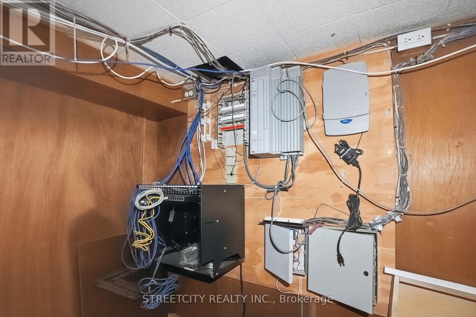 24 Hincks Street, St. Thomas, Ontario  N5R 3N6 - Photo 25 - X12841956