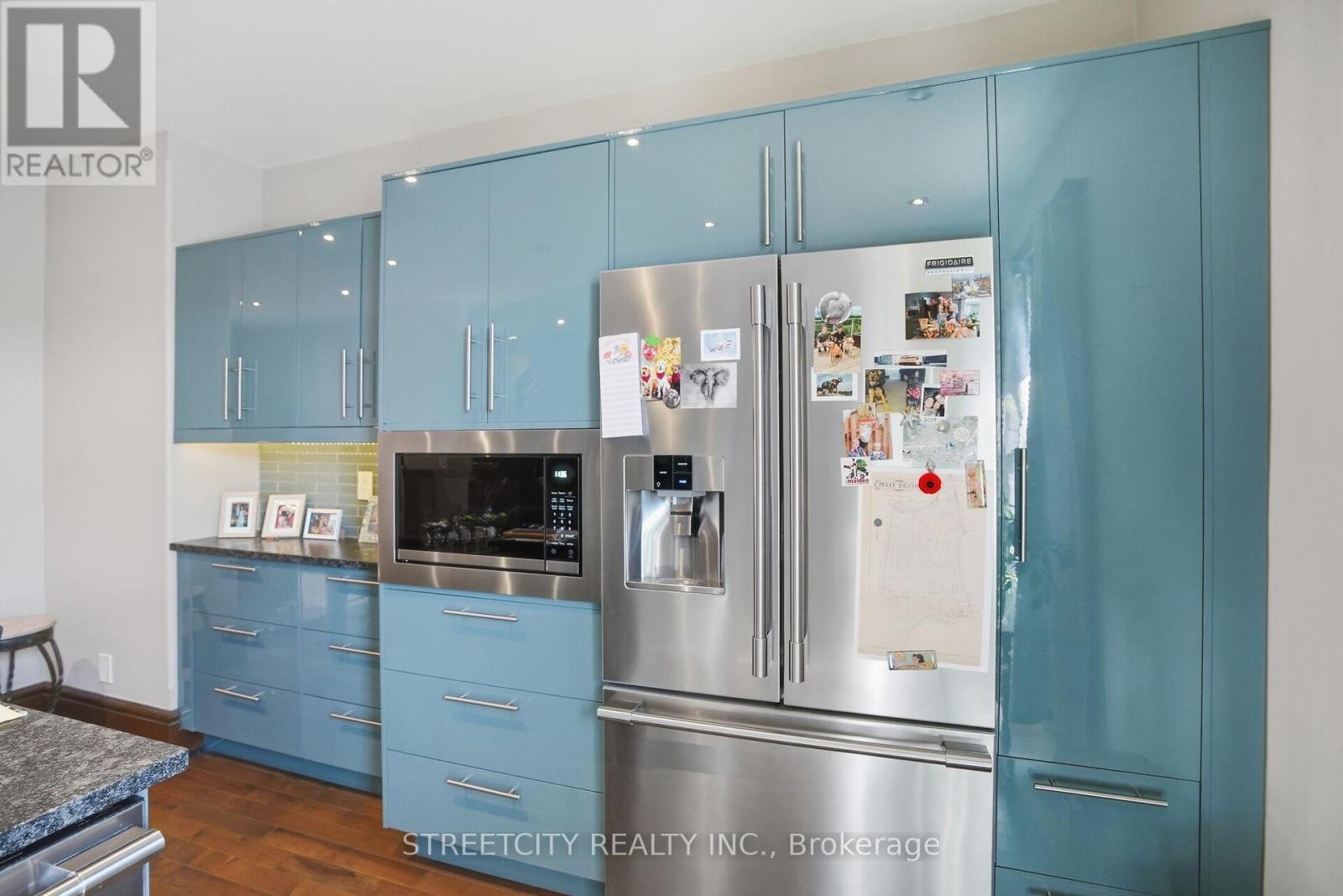 24 Hincks Street, St. Thomas, Ontario  N5R 3N6 - Photo 36 - X12841956