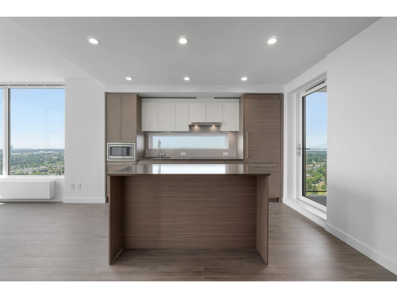 3803 13615 Fraser Highway, Surrey, British Columbia  V3T 0P7 - Photo 4 - R3095675