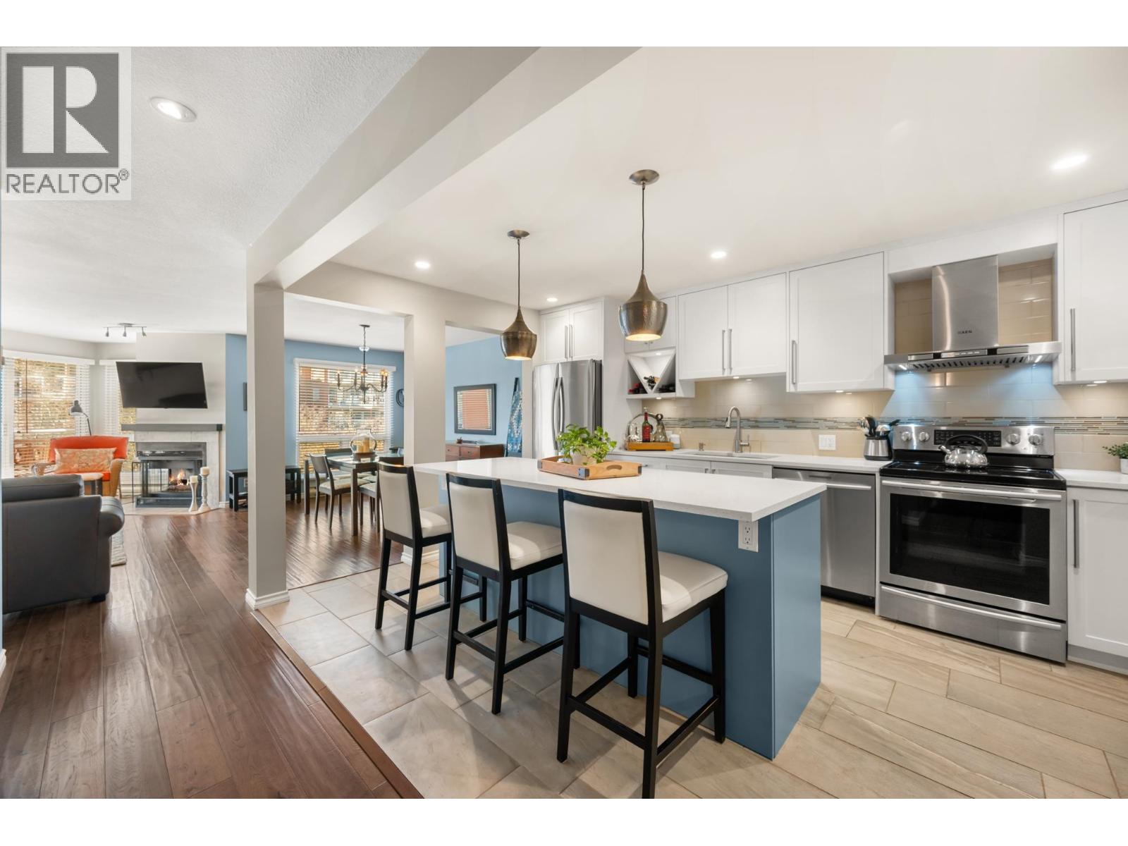 208A 1220 QUAYSIDE DRIVE, New Westminster, British Columbia