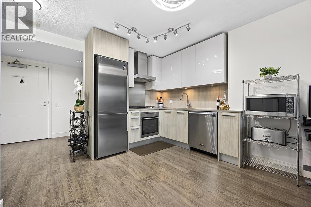 1103 3007 Glen Drive, Coquitlam, British Columbia  V3B 0L8 - Photo 7 - R3095701