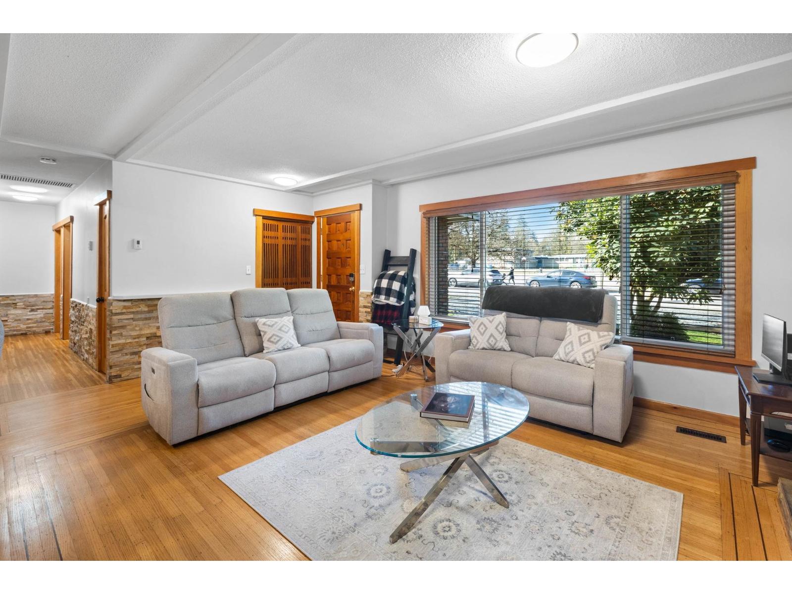 11082 146 Street, Surrey, British Columbia  V3R 3V1 - Photo 7 - R3095435