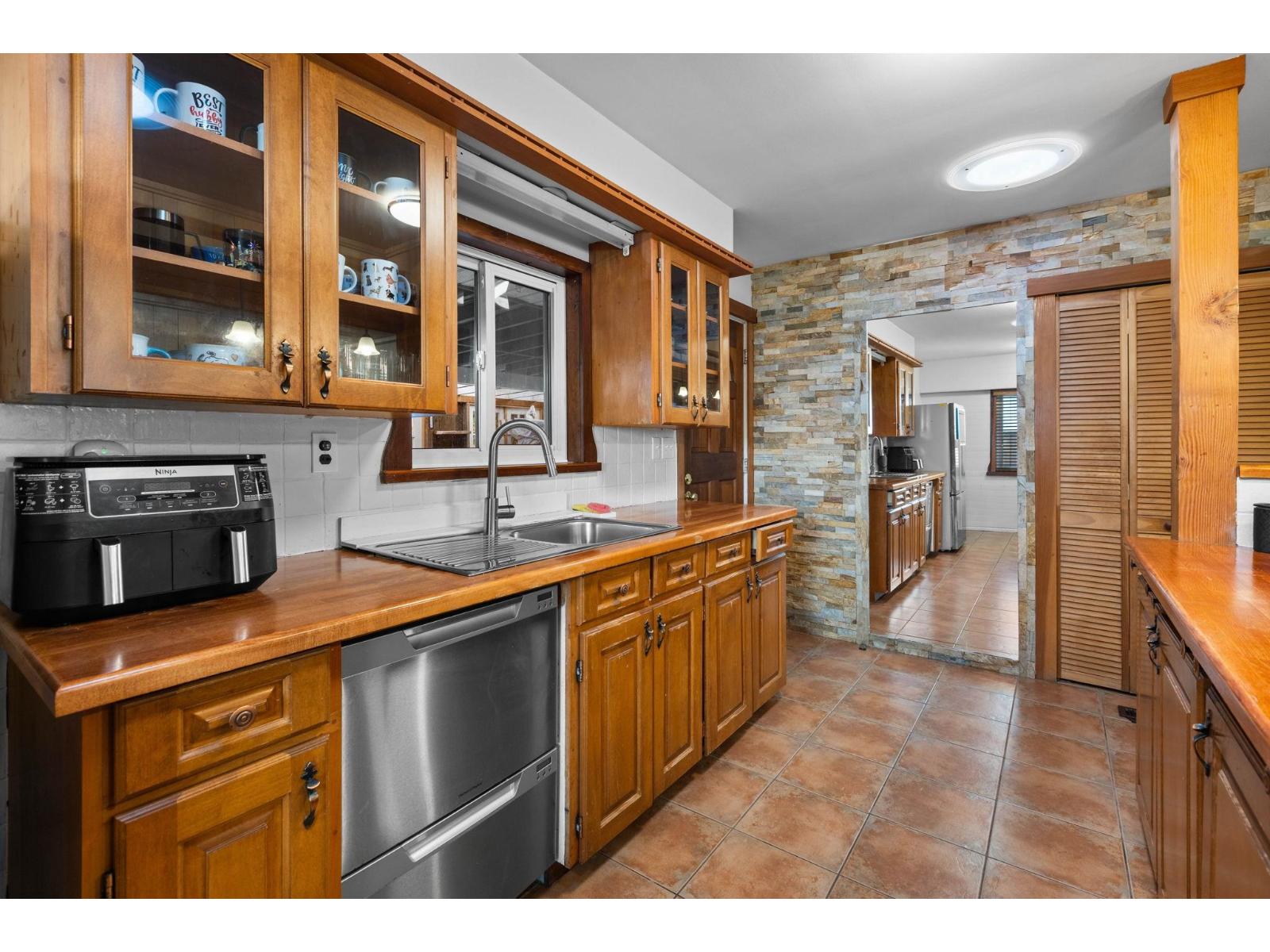 11082 146 Street, Surrey, British Columbia  V3R 3V1 - Photo 14 - R3095435