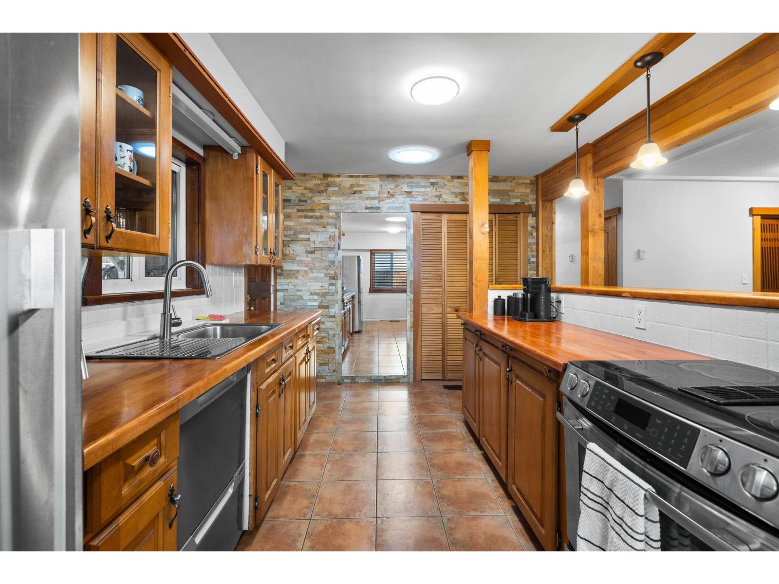 11082 146 Street, Surrey, British Columbia  V3R 3V1 - Photo 13 - R3095435