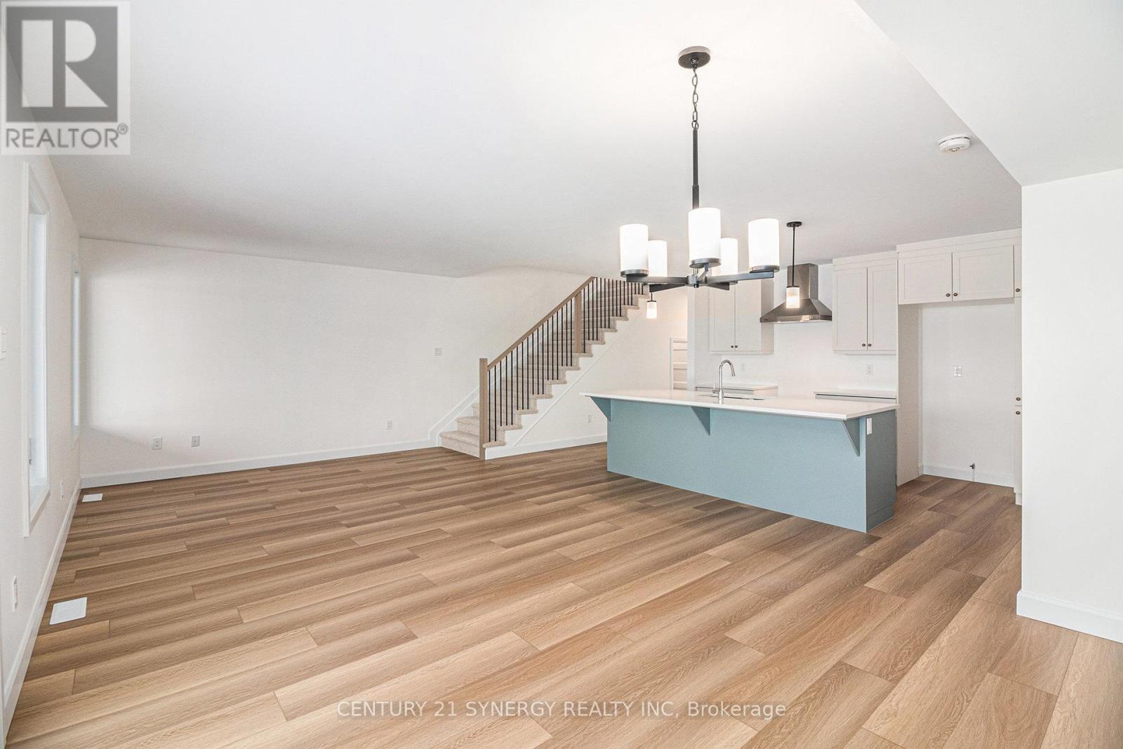 85 Villeneuve Street, North Stormont, Ontario K0C 1W0 - Photo 12 - X12841878