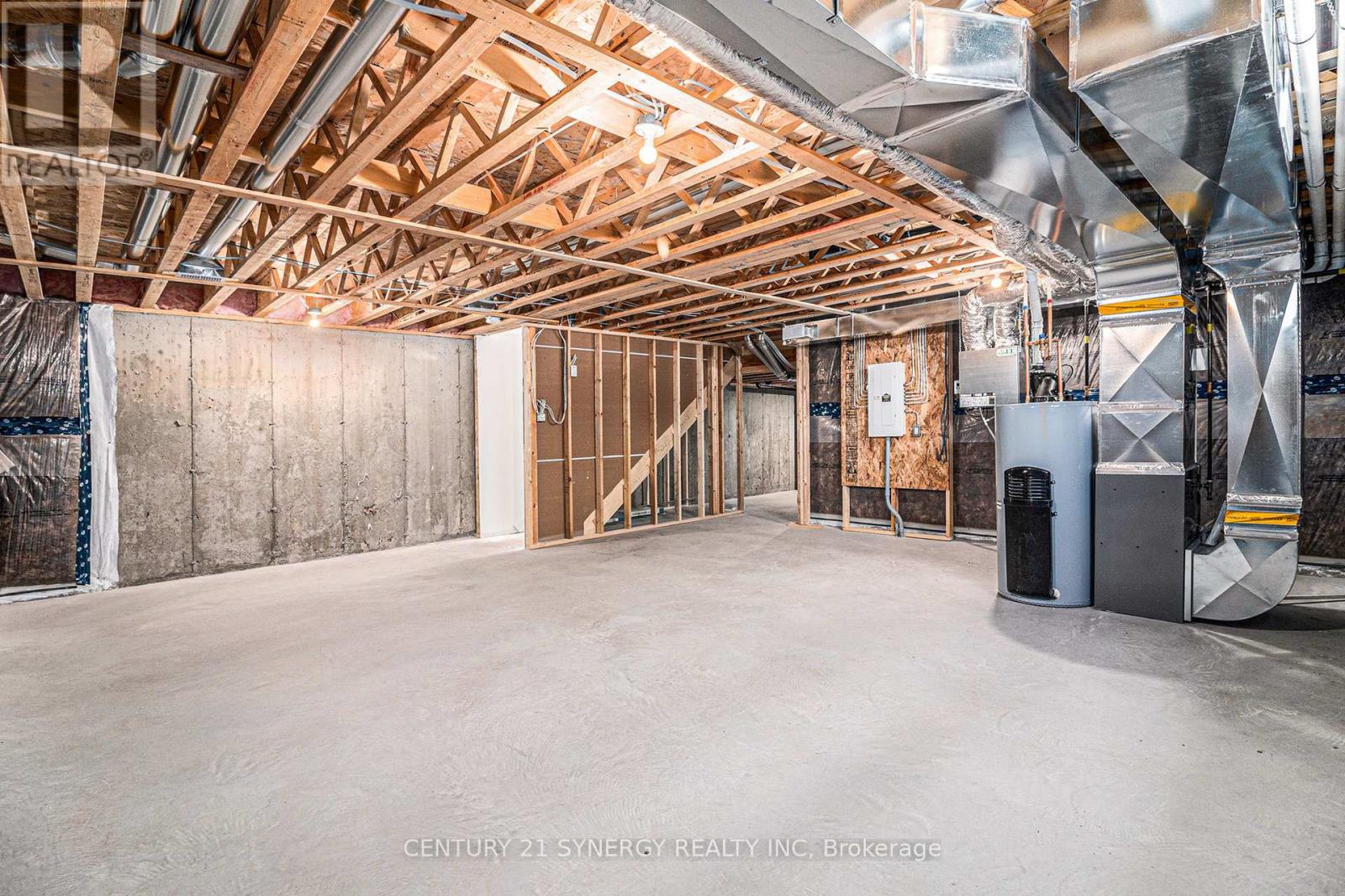 85 Villeneuve Street, North Stormont, Ontario K0C 1W0 - Photo 31 - X12841878