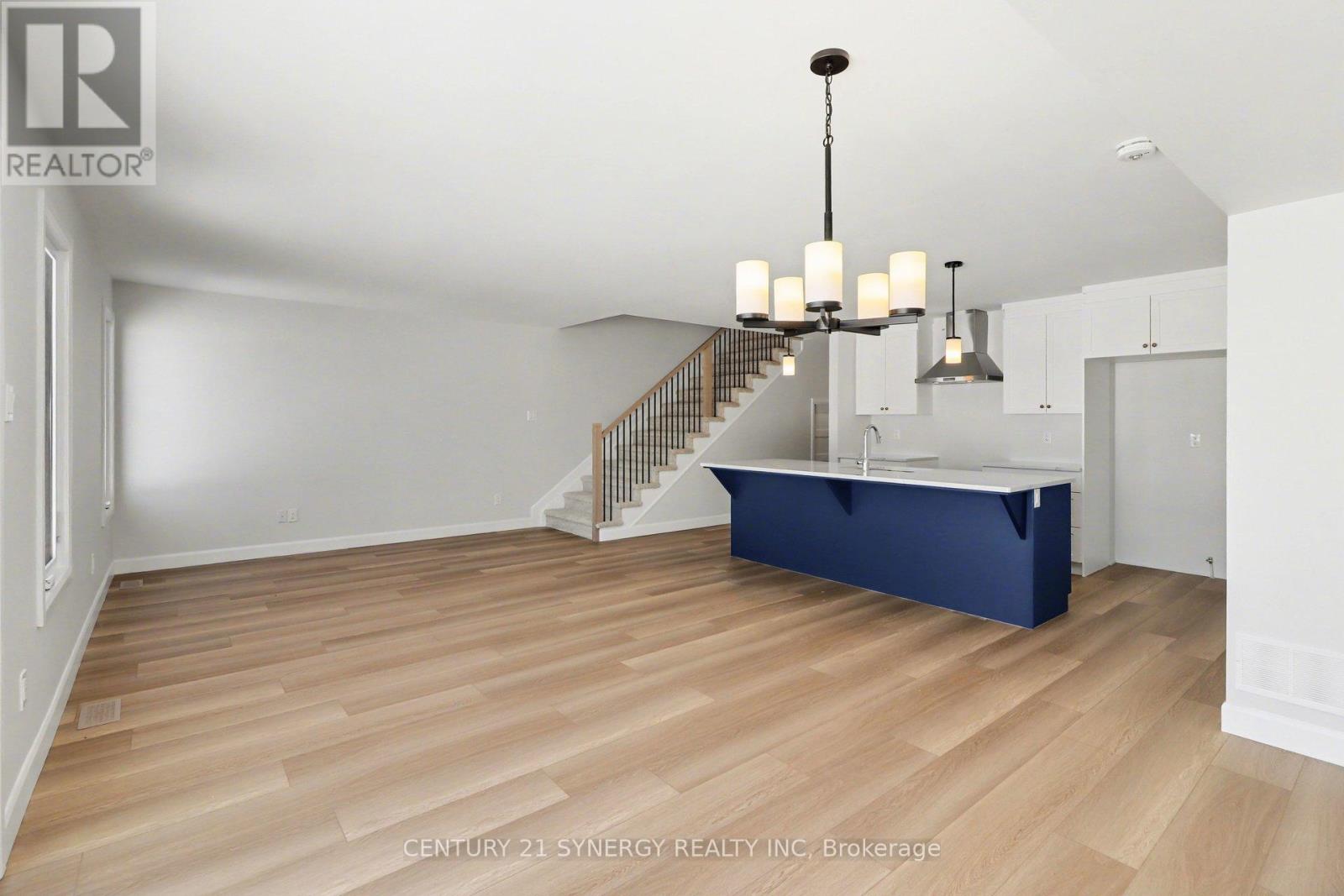 63 Villeneuve Street, North Stormont, Ontario K0C 1W0 - Photo 10 - X12841882