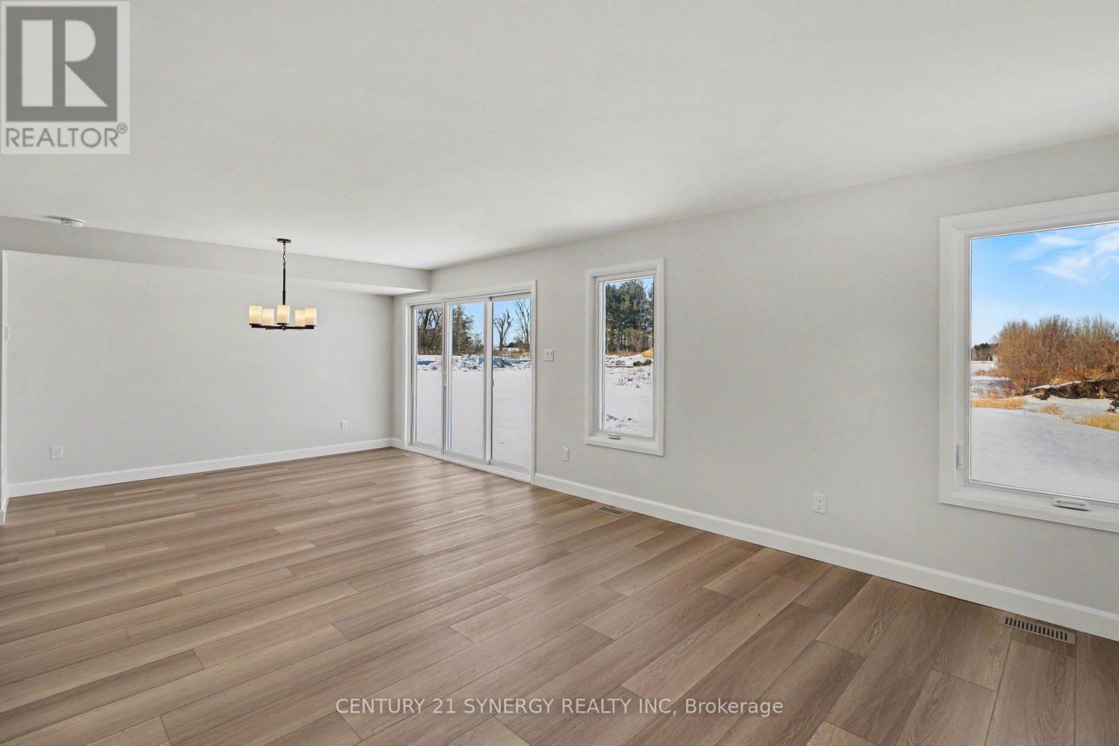 63 Villeneuve Street, North Stormont, Ontario K0C 1W0 - Photo 15 - X12841882