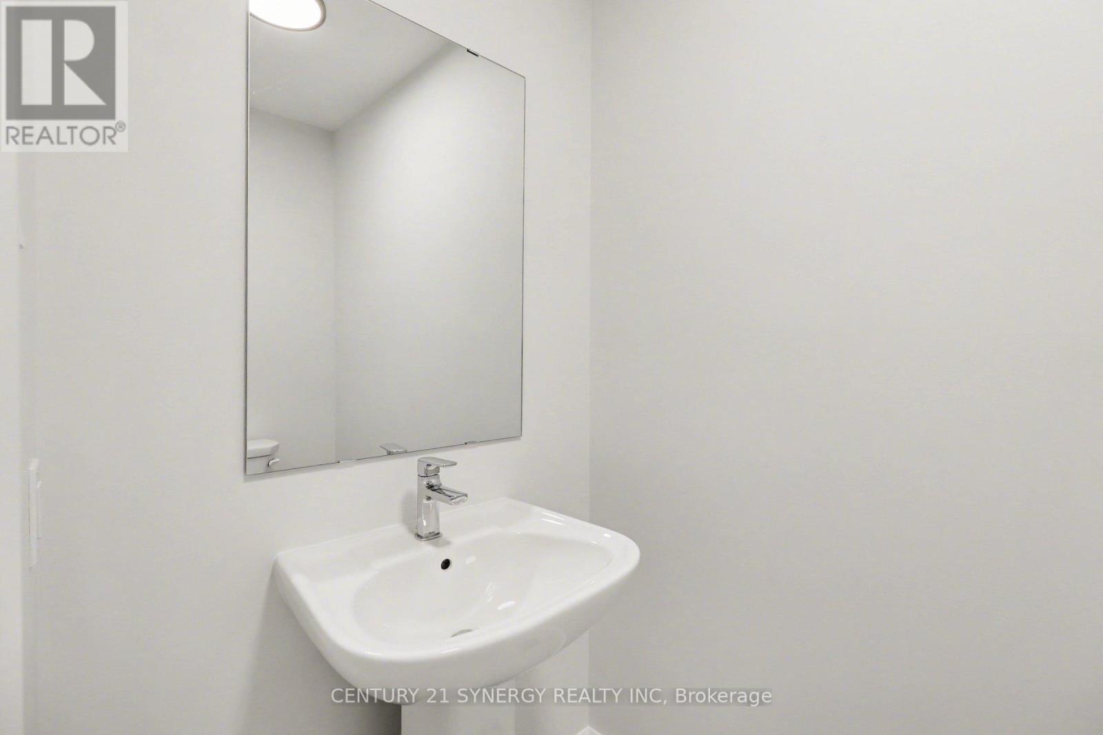 63 Villeneuve Street, North Stormont, Ontario K0C 1W0 - Photo 5 - X12841882