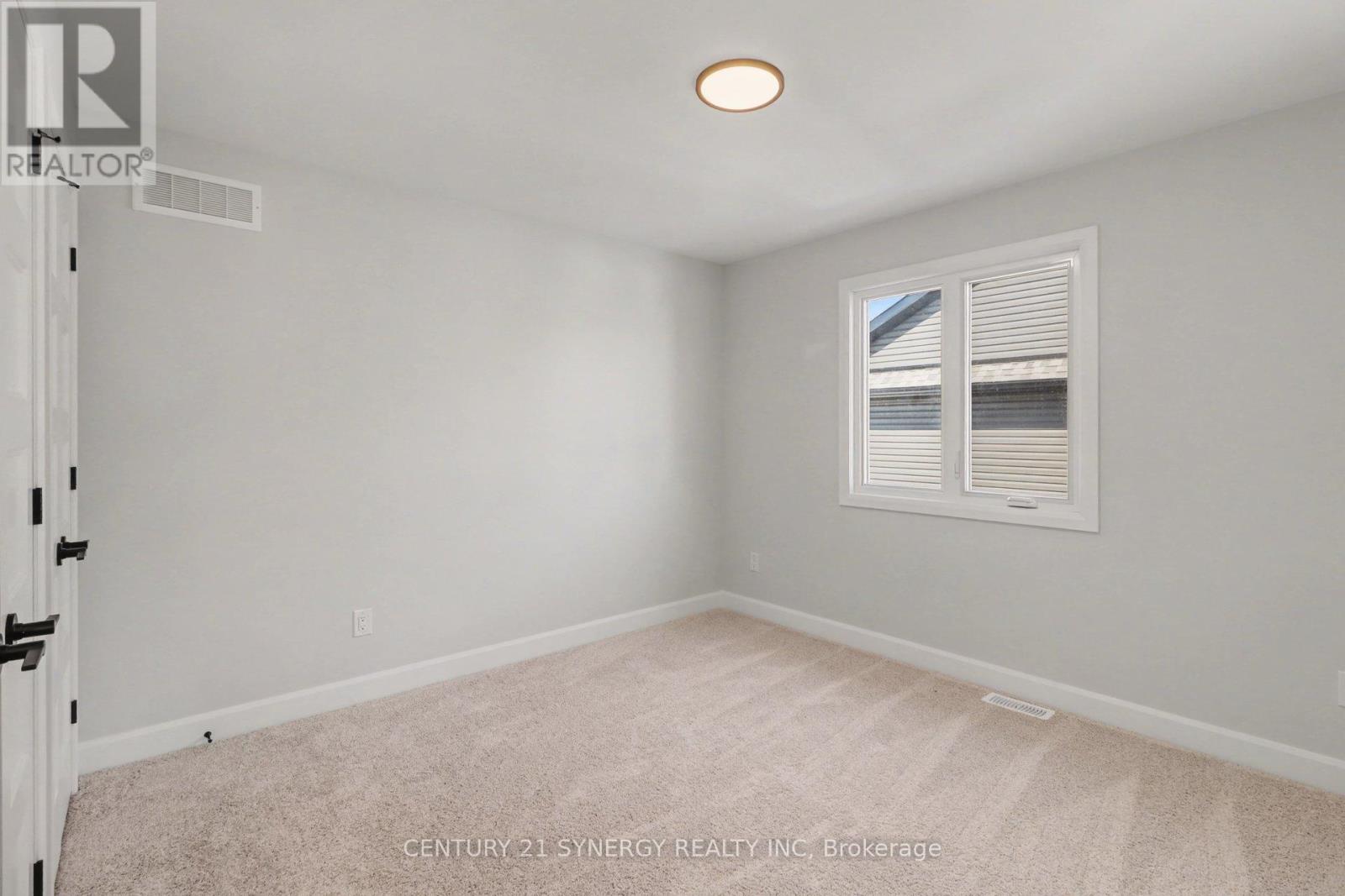 69 Villeneuve Street, North Stormont, Ontario K0C 1W0 - Photo 26 - X12841884