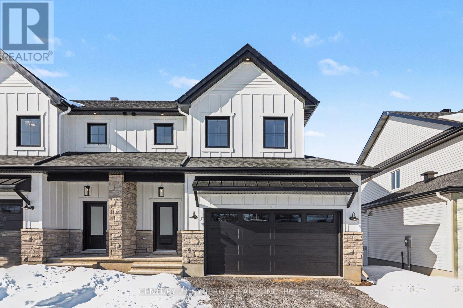 77 VILLENEUVE STREET, North Stormont, Ontario