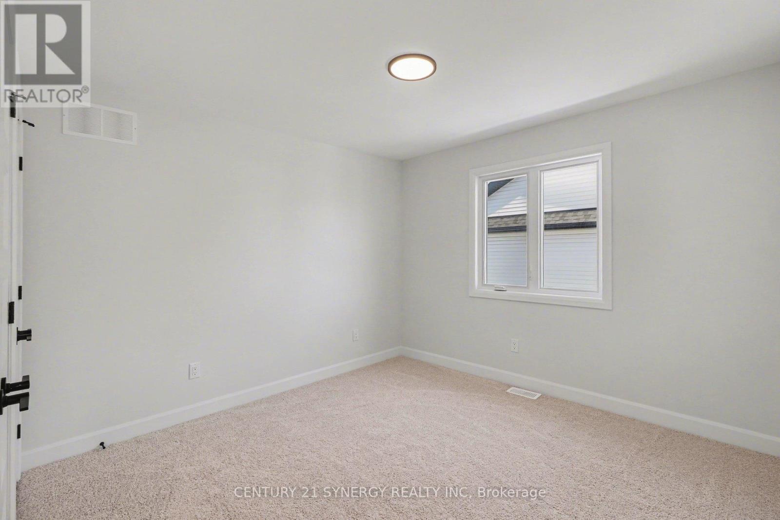 77 Villeneuve Street, North Stormont, Ontario K0C 1W0 - Photo 28 - X12841892